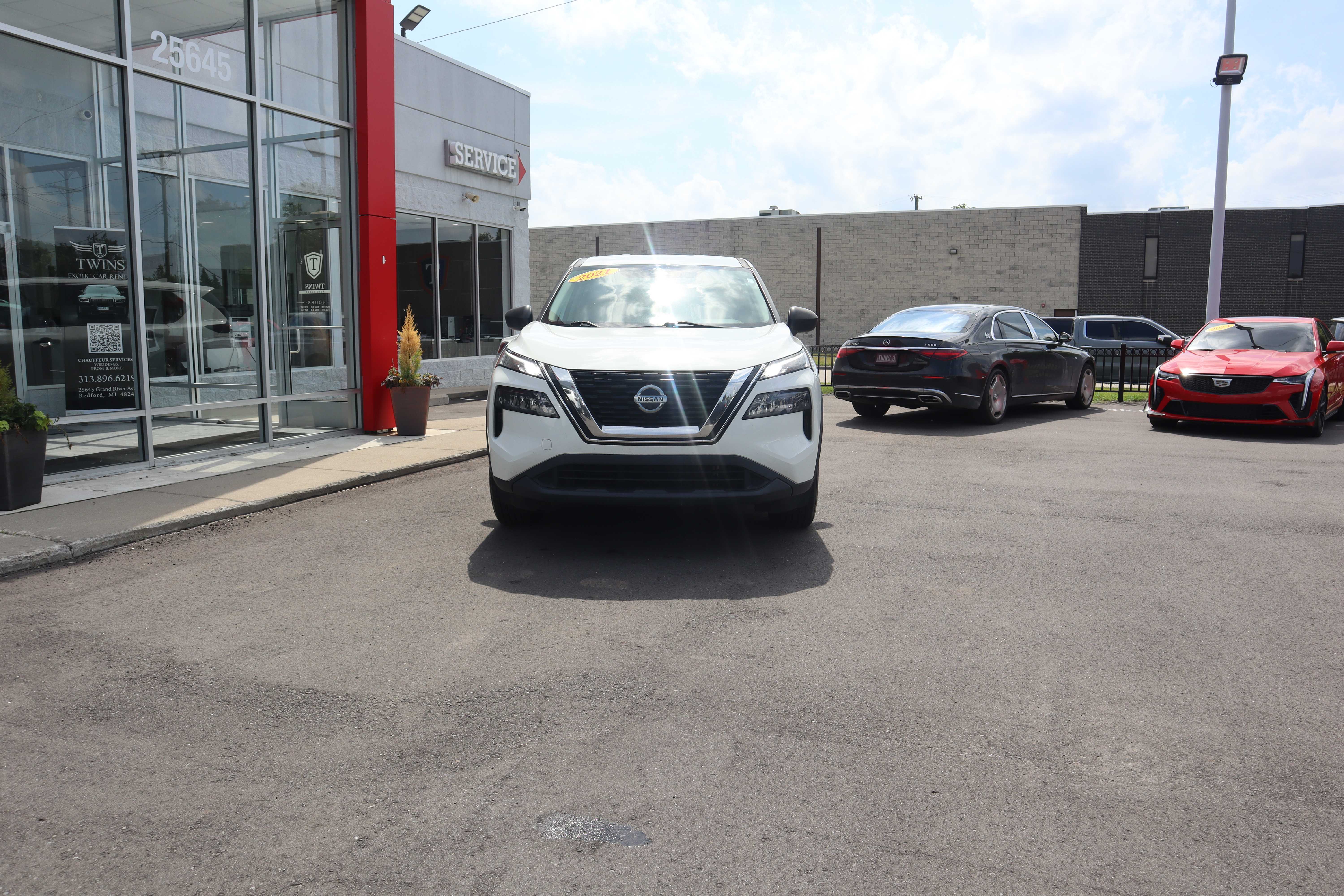 WHITE, 2021 NISSAN ROGUE Thumnail Image 3