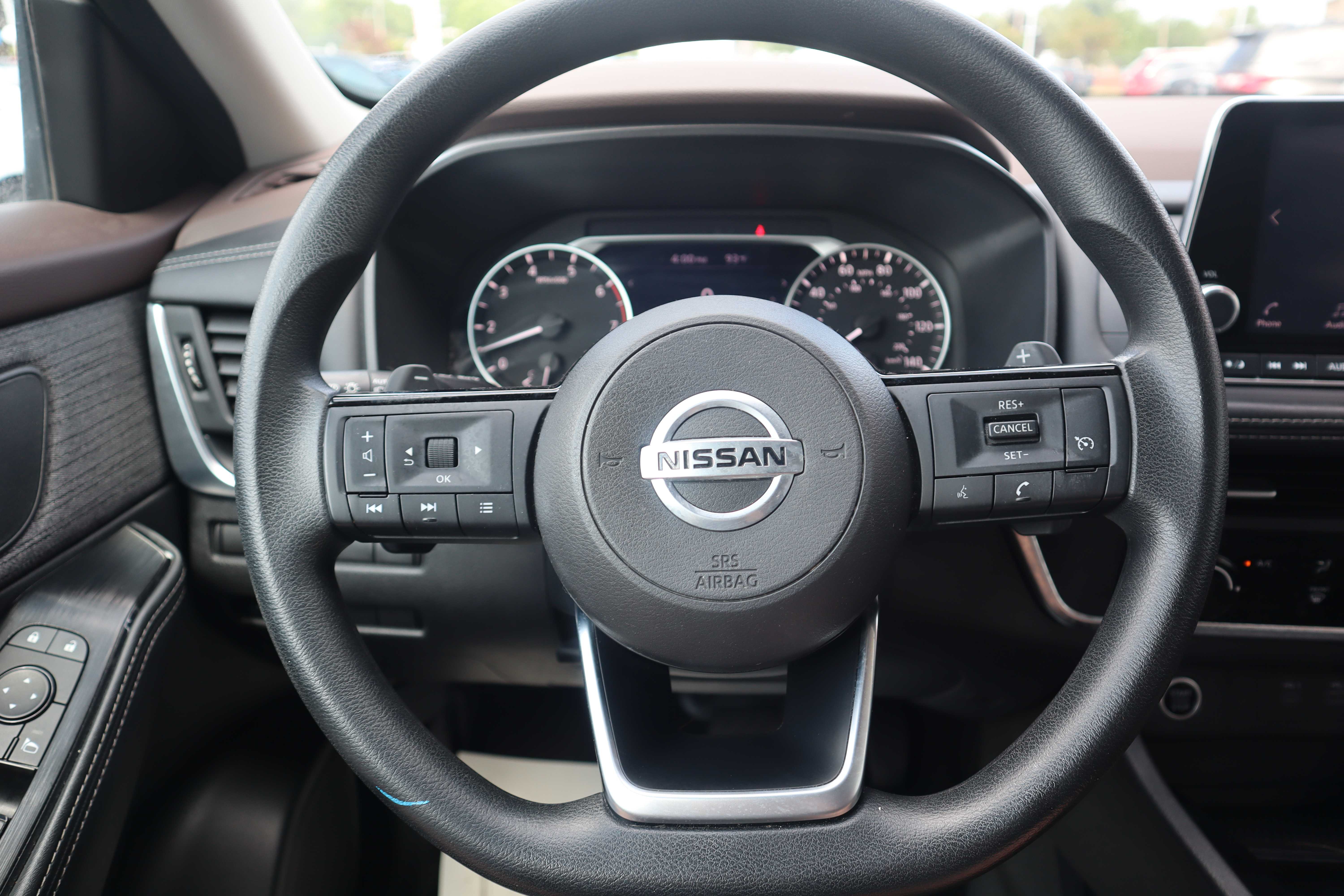 WHITE, 2021 NISSAN ROGUE Thumnail Image 10