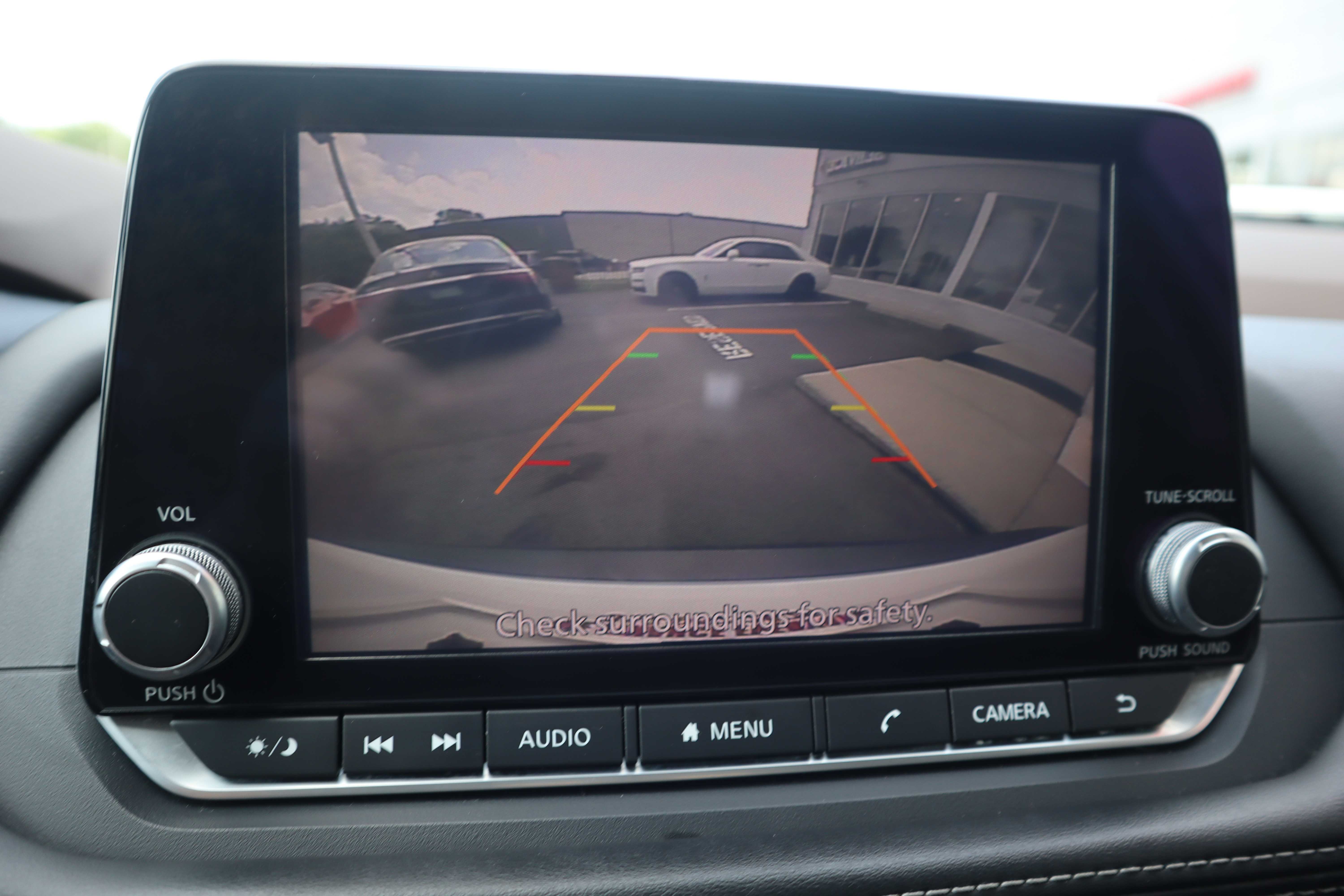 WHITE, 2021 NISSAN ROGUE Thumnail Image 14
