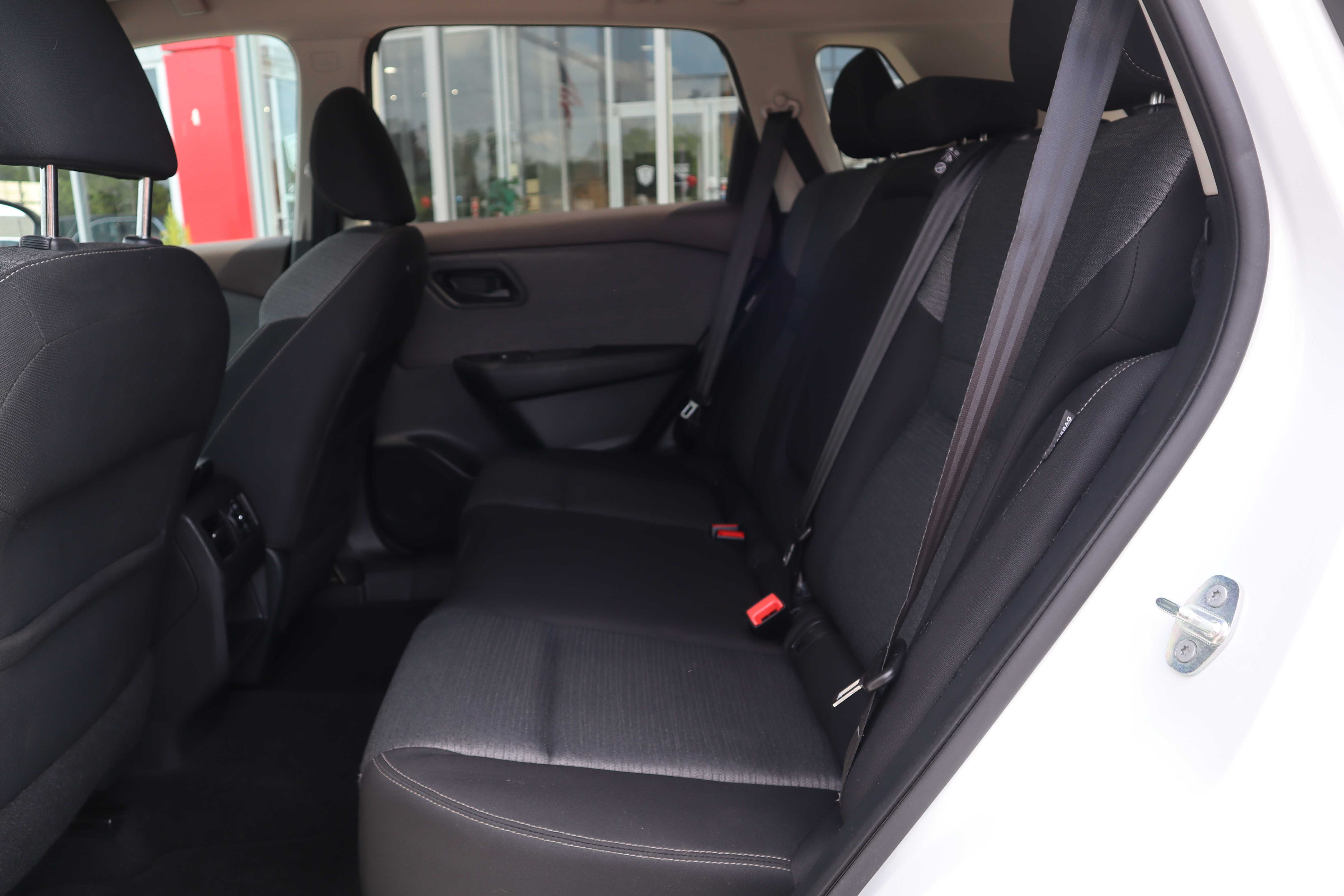 WHITE, 2021 NISSAN ROGUE Thumnail Image 19