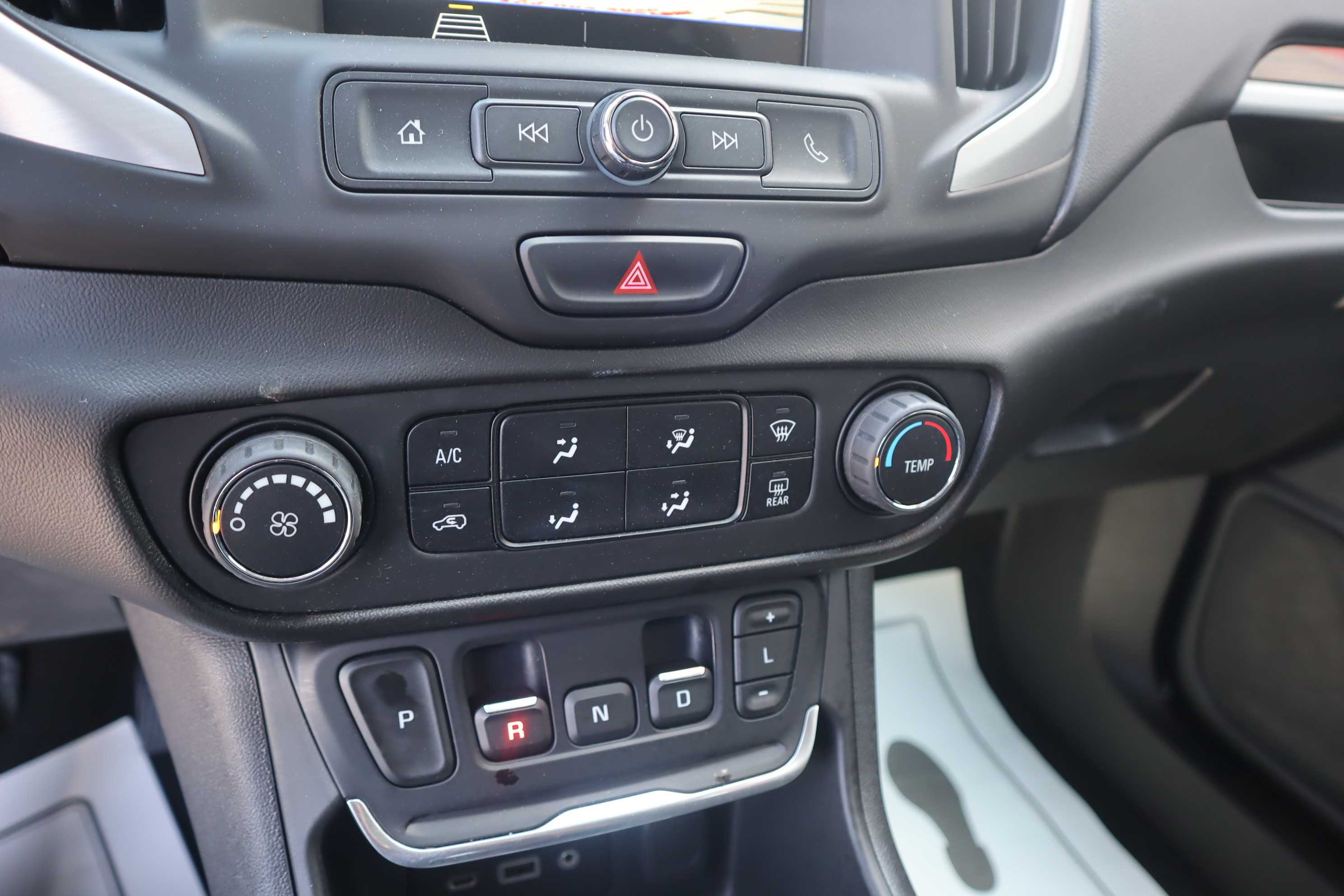 WHITE, 2019 GMC TERRAIN Thumnail Image 15