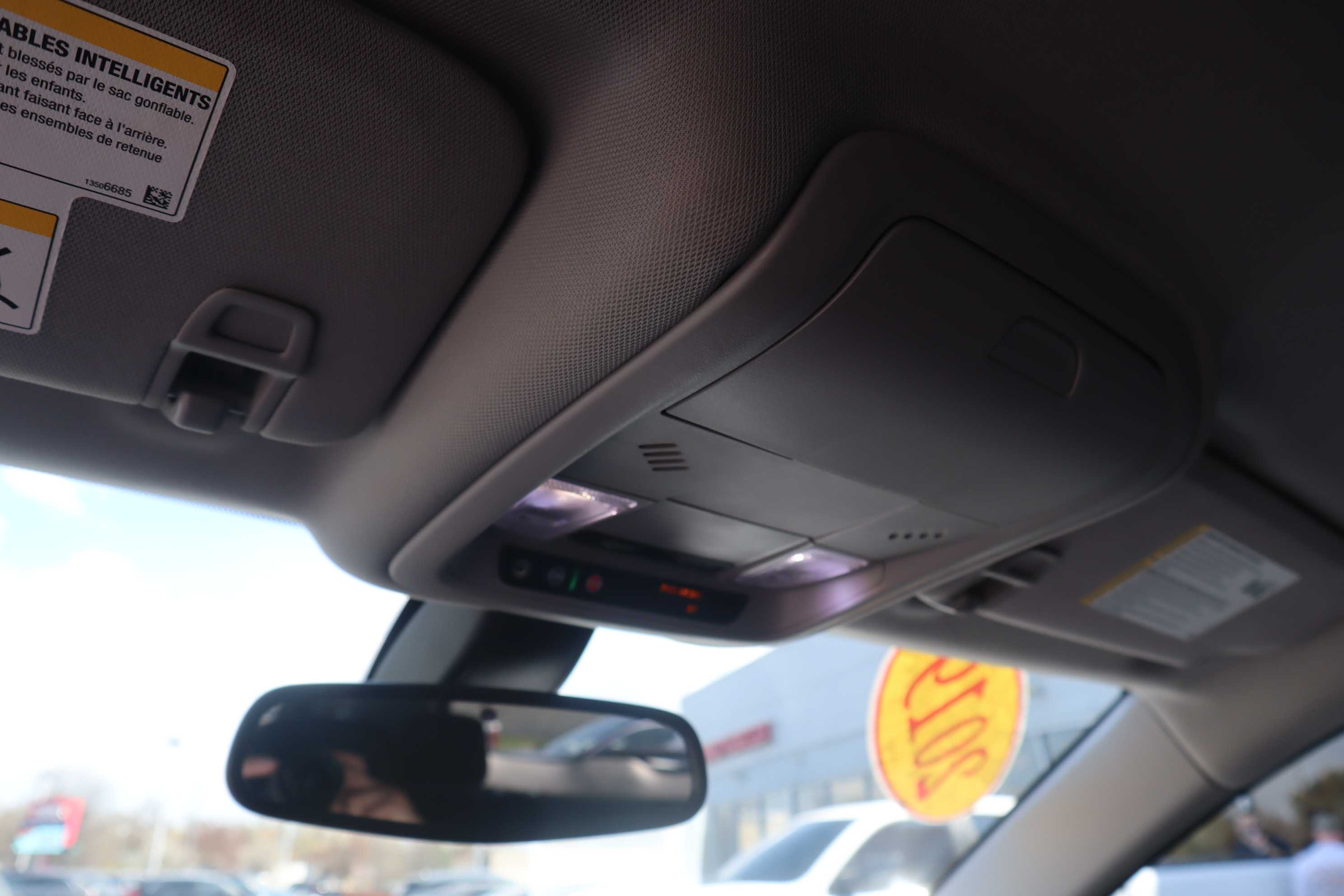 WHITE, 2019 GMC TERRAIN Thumnail Image 17