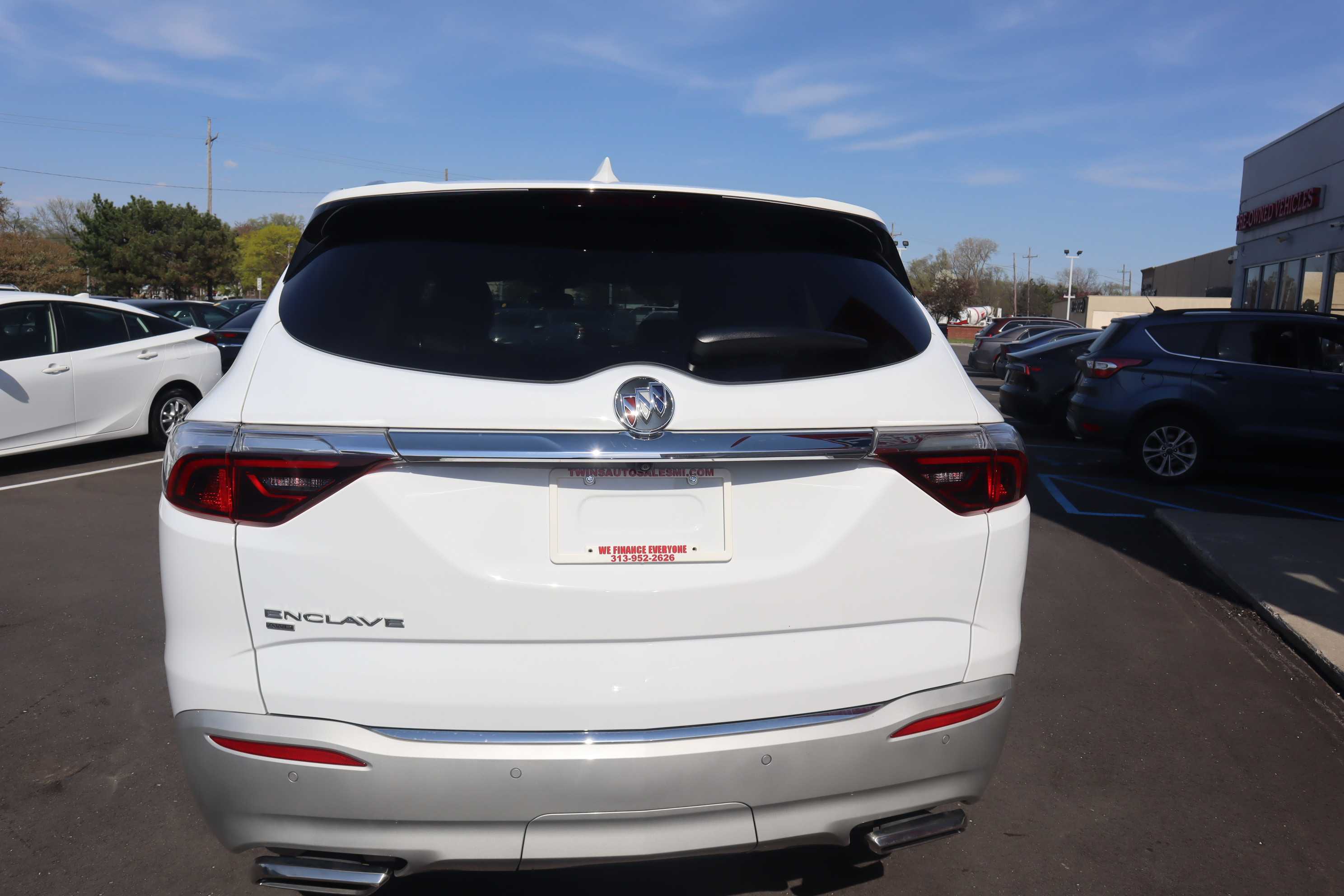 WHITE, 2023 BUICK ENCLAVE Thumnail Image 3