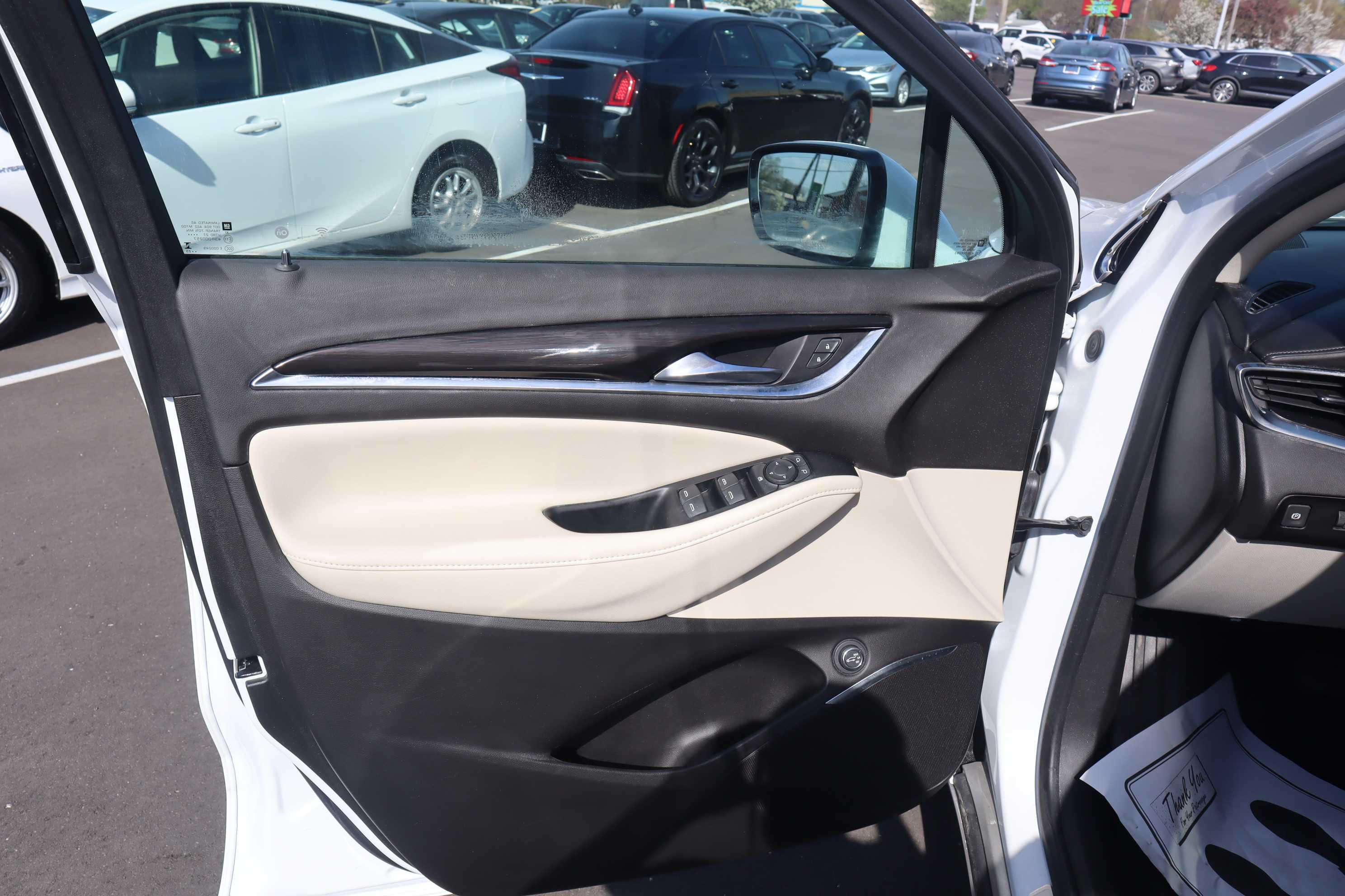 WHITE, 2023 BUICK ENCLAVE Thumnail Image 7