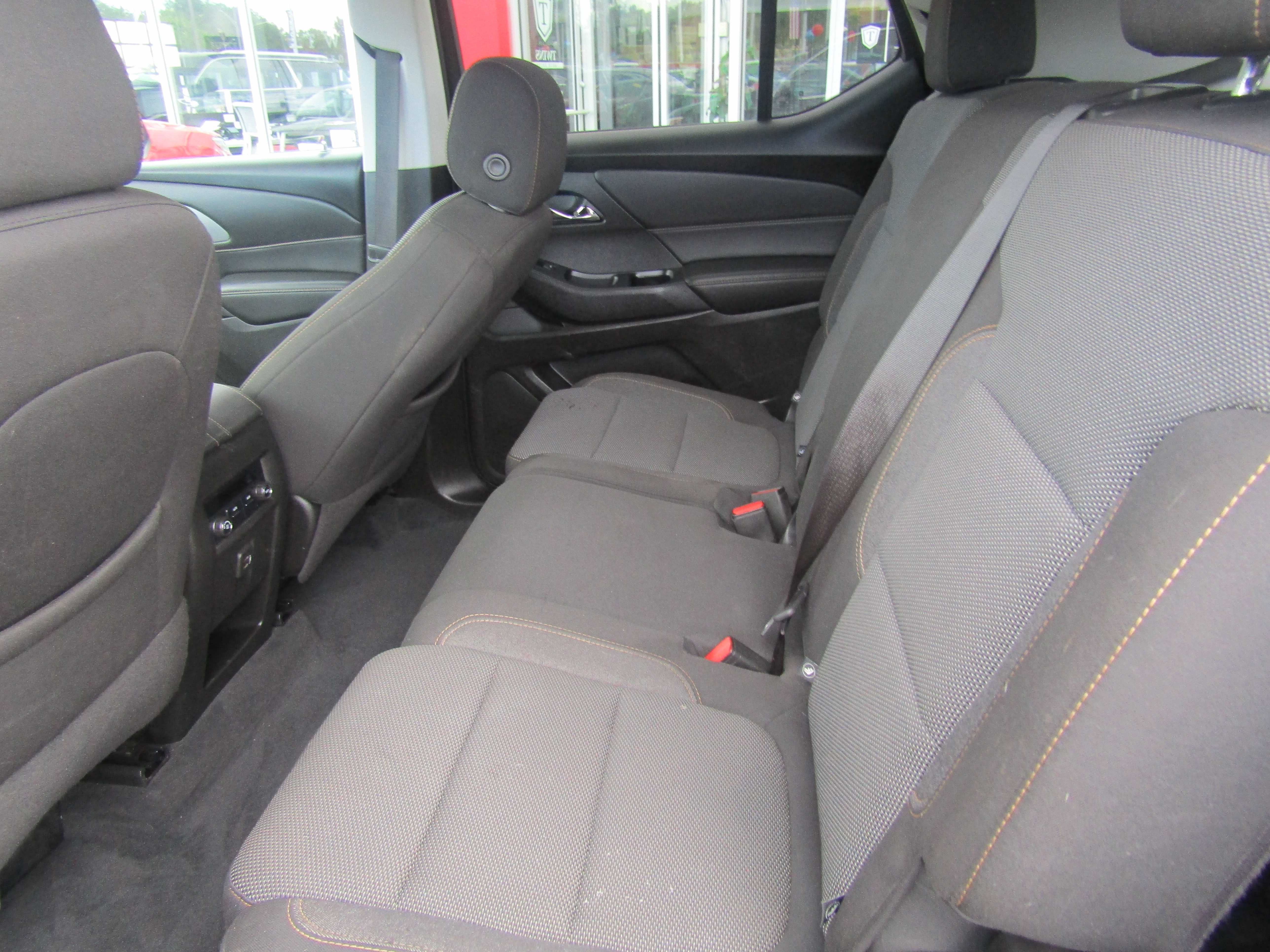 BLACK, 2021 CHEVROLET TRAVERSE Thumnail Image 9