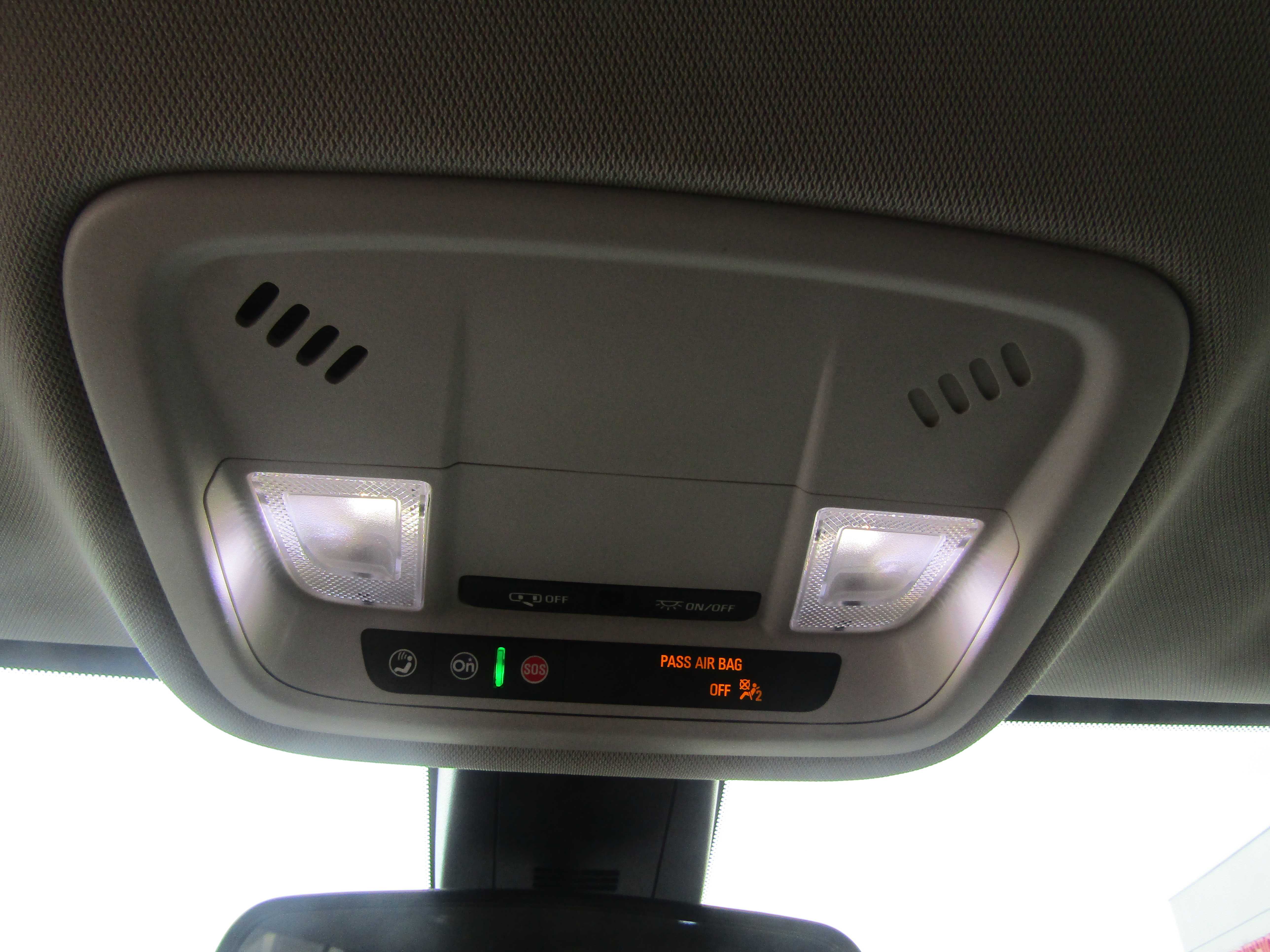BLACK, 2021 CHEVROLET TRAVERSE Thumnail Image 17