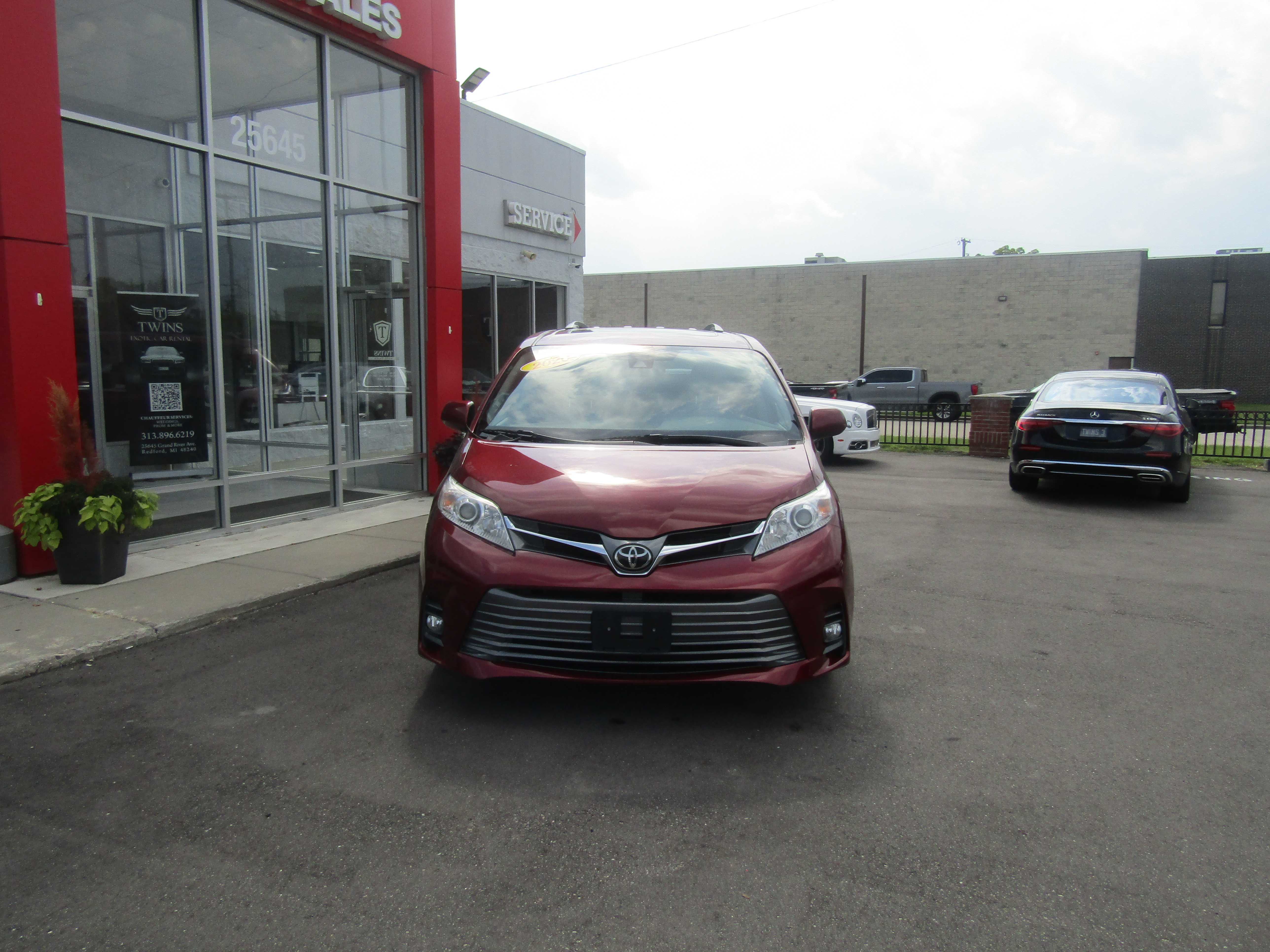 RED, 2020 TOYOTA SIENNA Thumnail Image 5