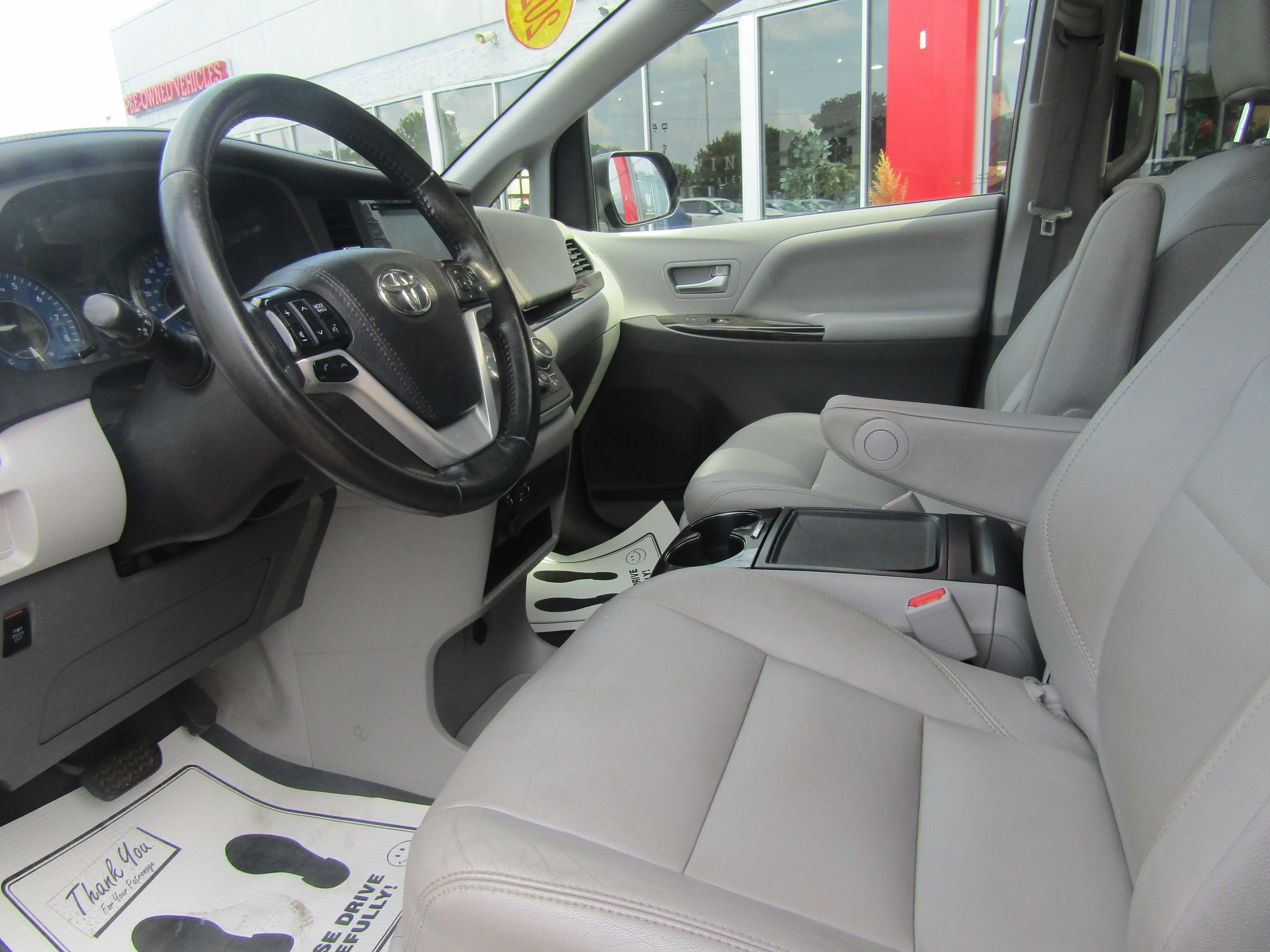 RED, 2020 TOYOTA SIENNA Thumnail Image 7