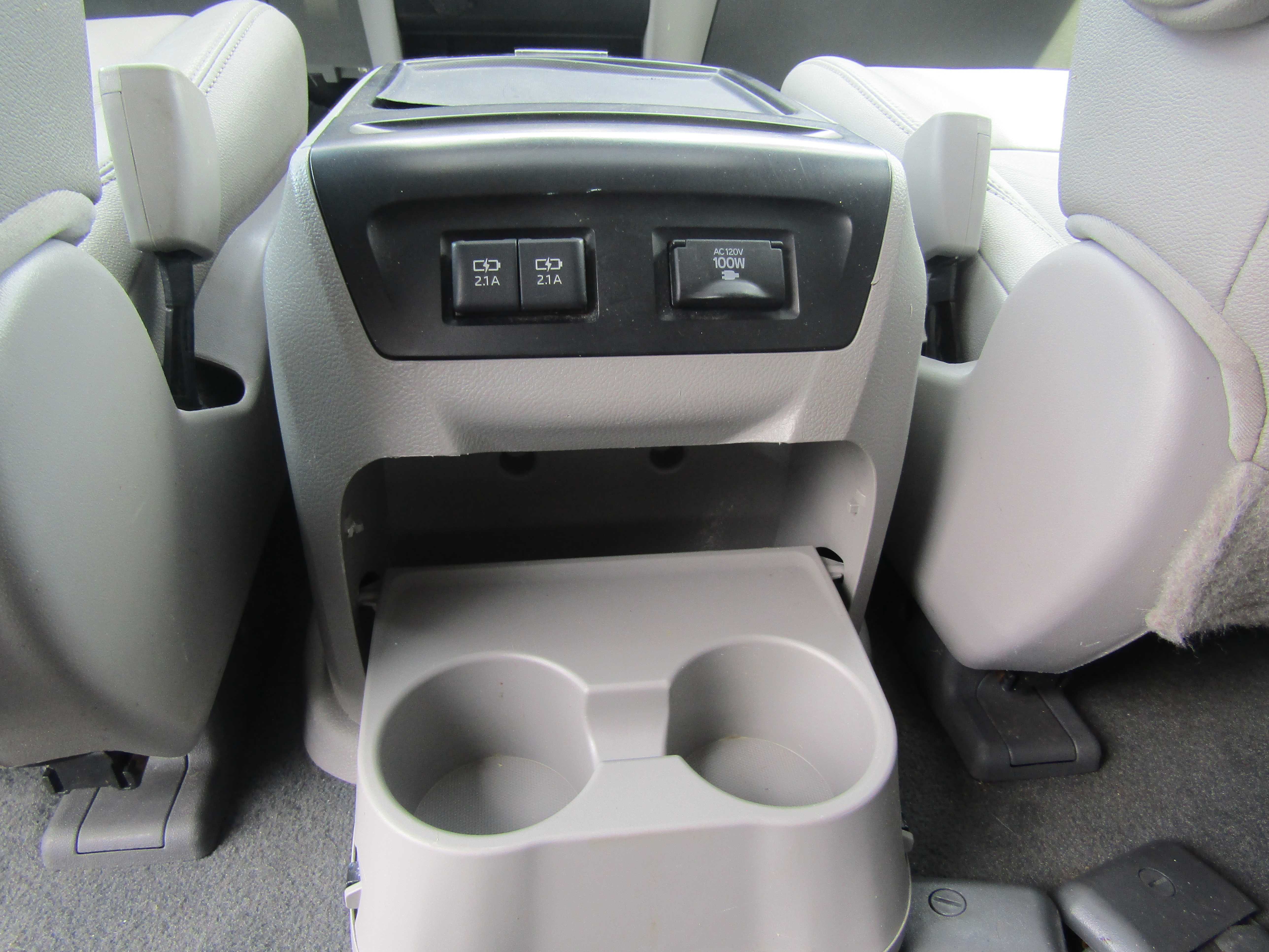 RED, 2020 TOYOTA SIENNA Thumnail Image 12