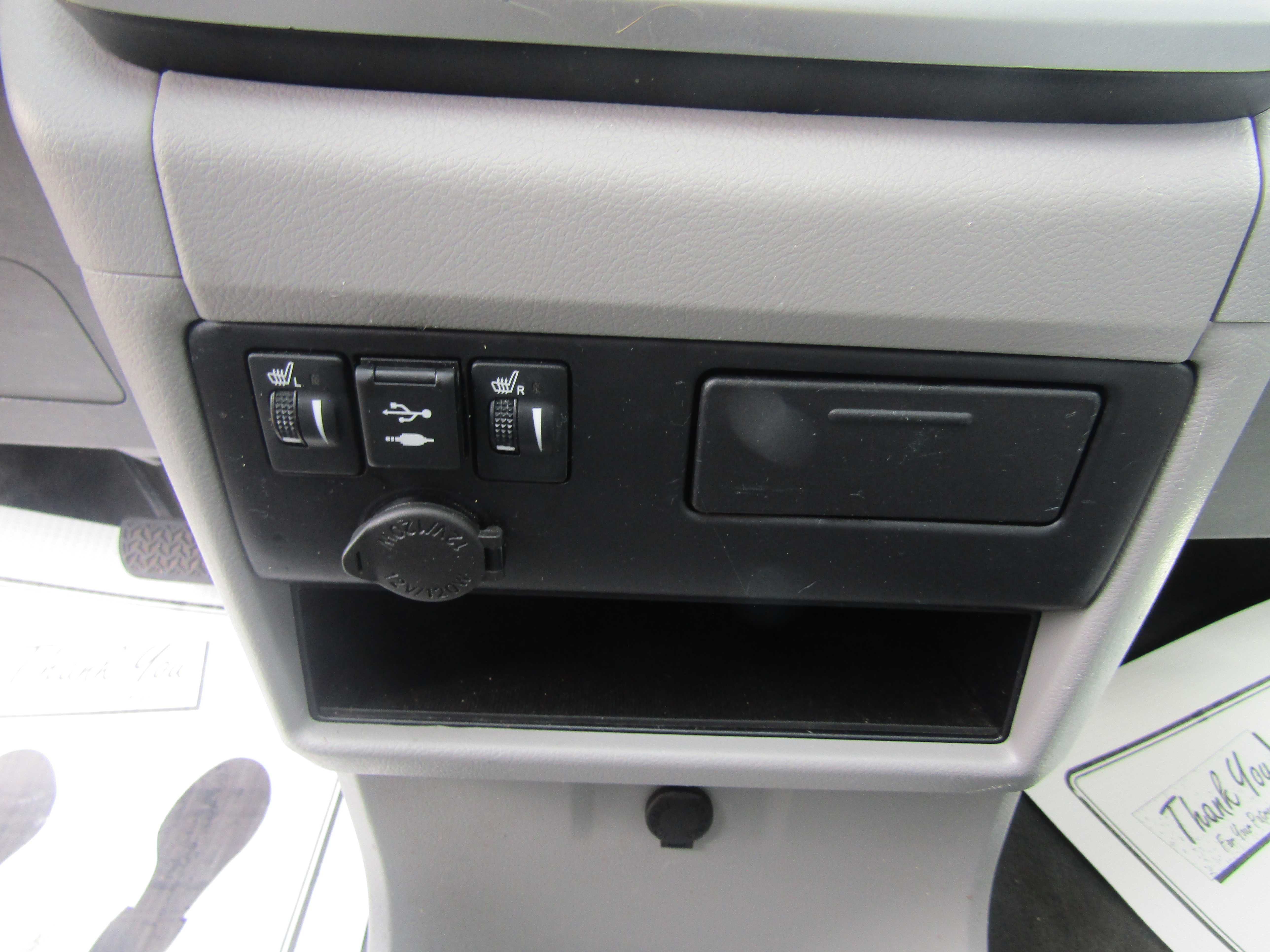 RED, 2020 TOYOTA SIENNA Thumnail Image 16