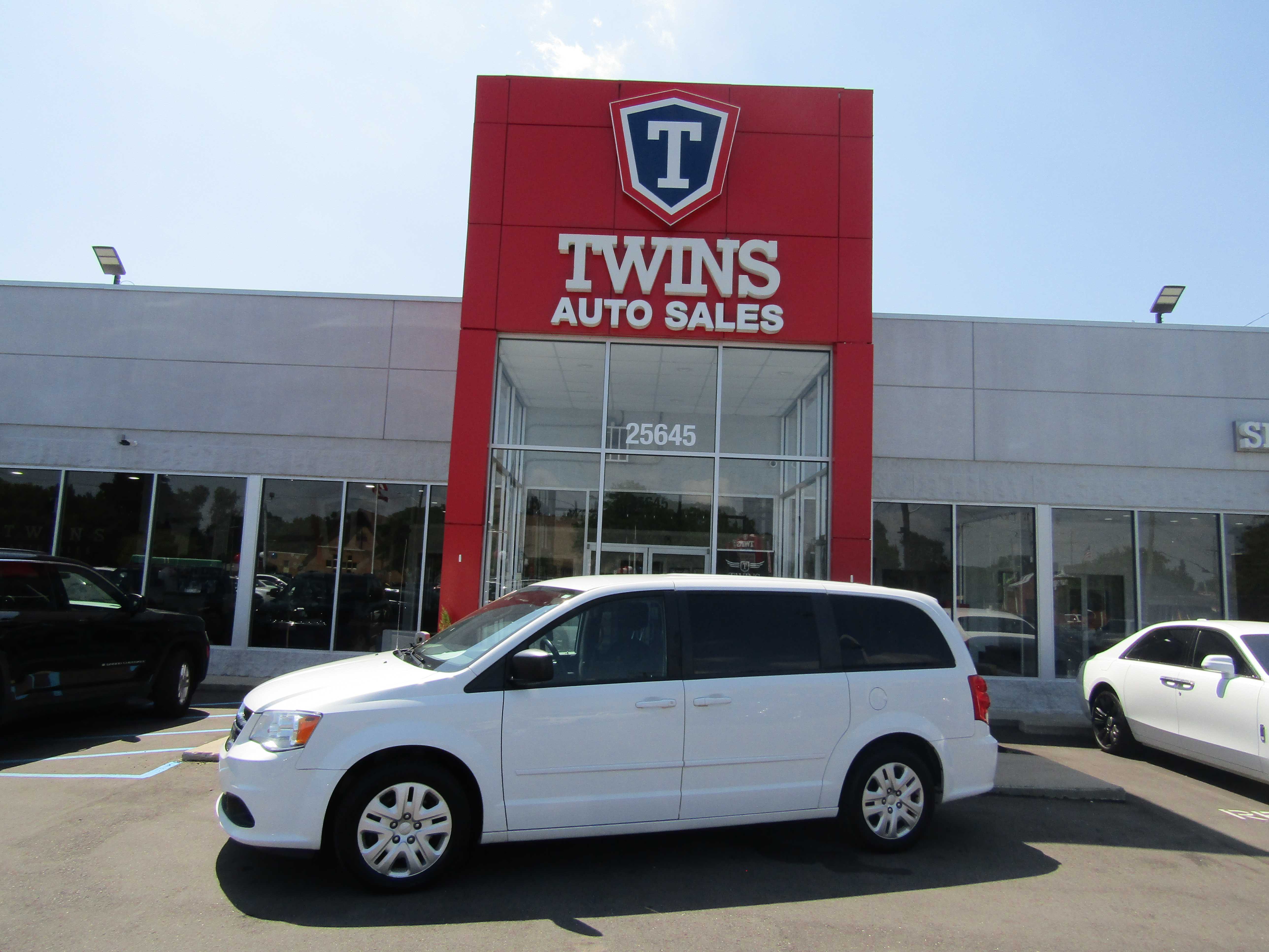 WHITE, 2017 DODGE GRAND CARAVAN PASSENGER Thumnail Image 1