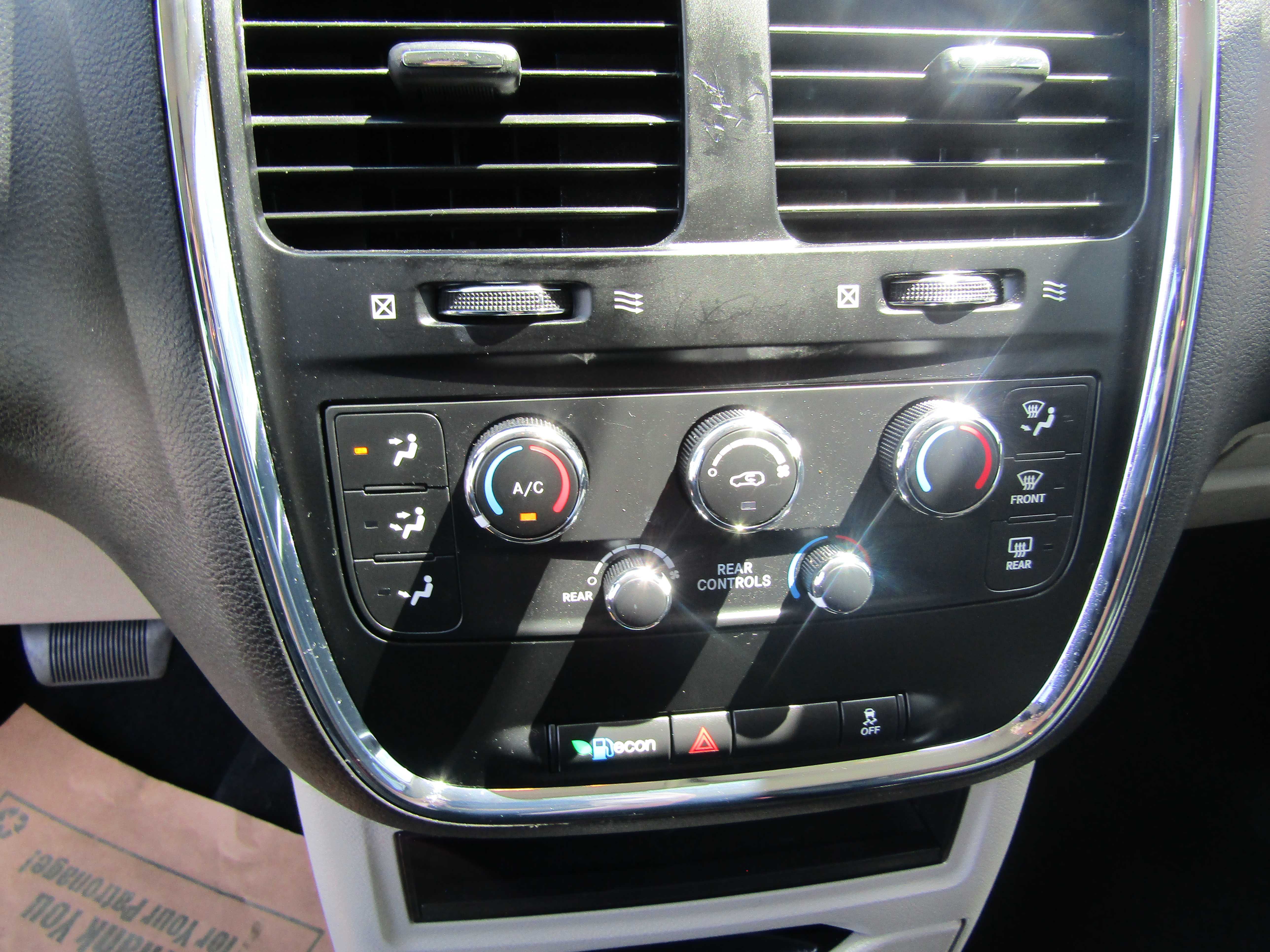 WHITE, 2017 DODGE GRAND CARAVAN PASSENGER Thumnail Image 14