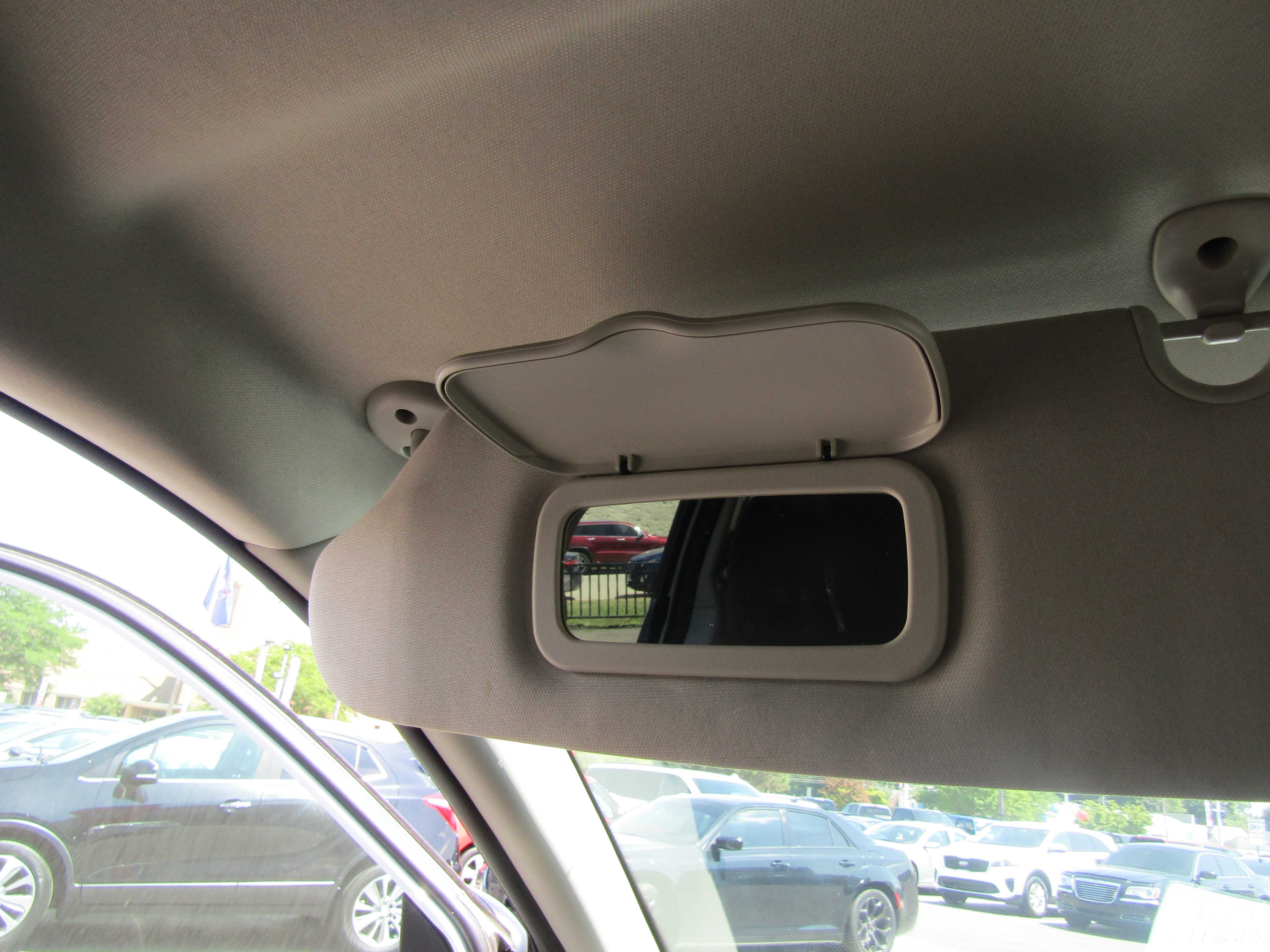 WHITE, 2017 DODGE GRAND CARAVAN PASSENGER Thumnail Image 17
