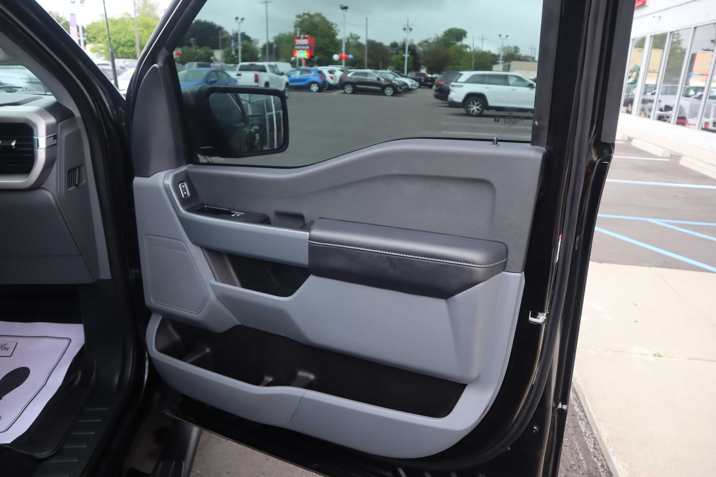BLACK, 2023 FORD F150 SUPERCREW CAB Thumnail Image 9