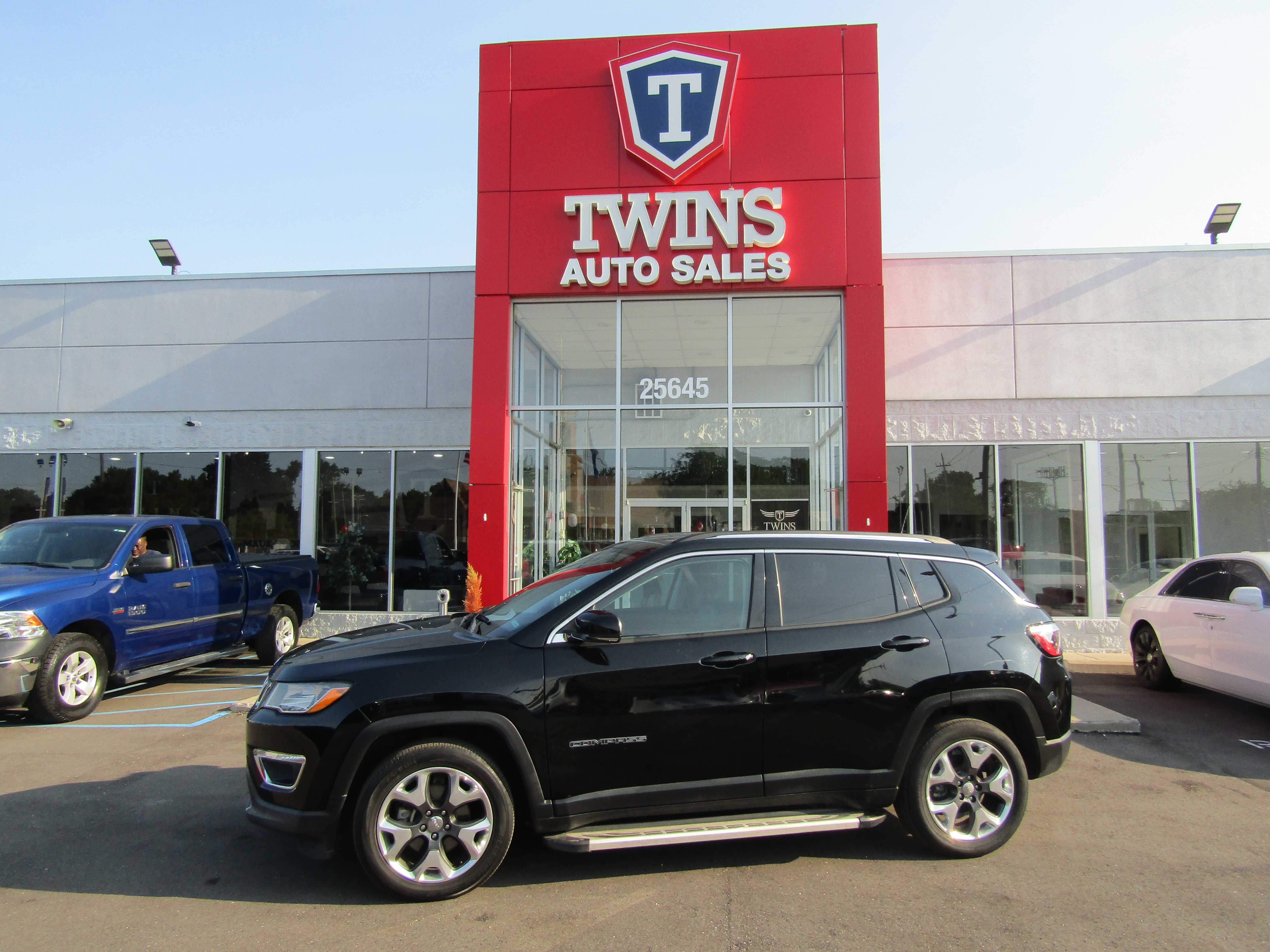 BLACK, 2021 JEEP COMPASS Thumnail Image 2