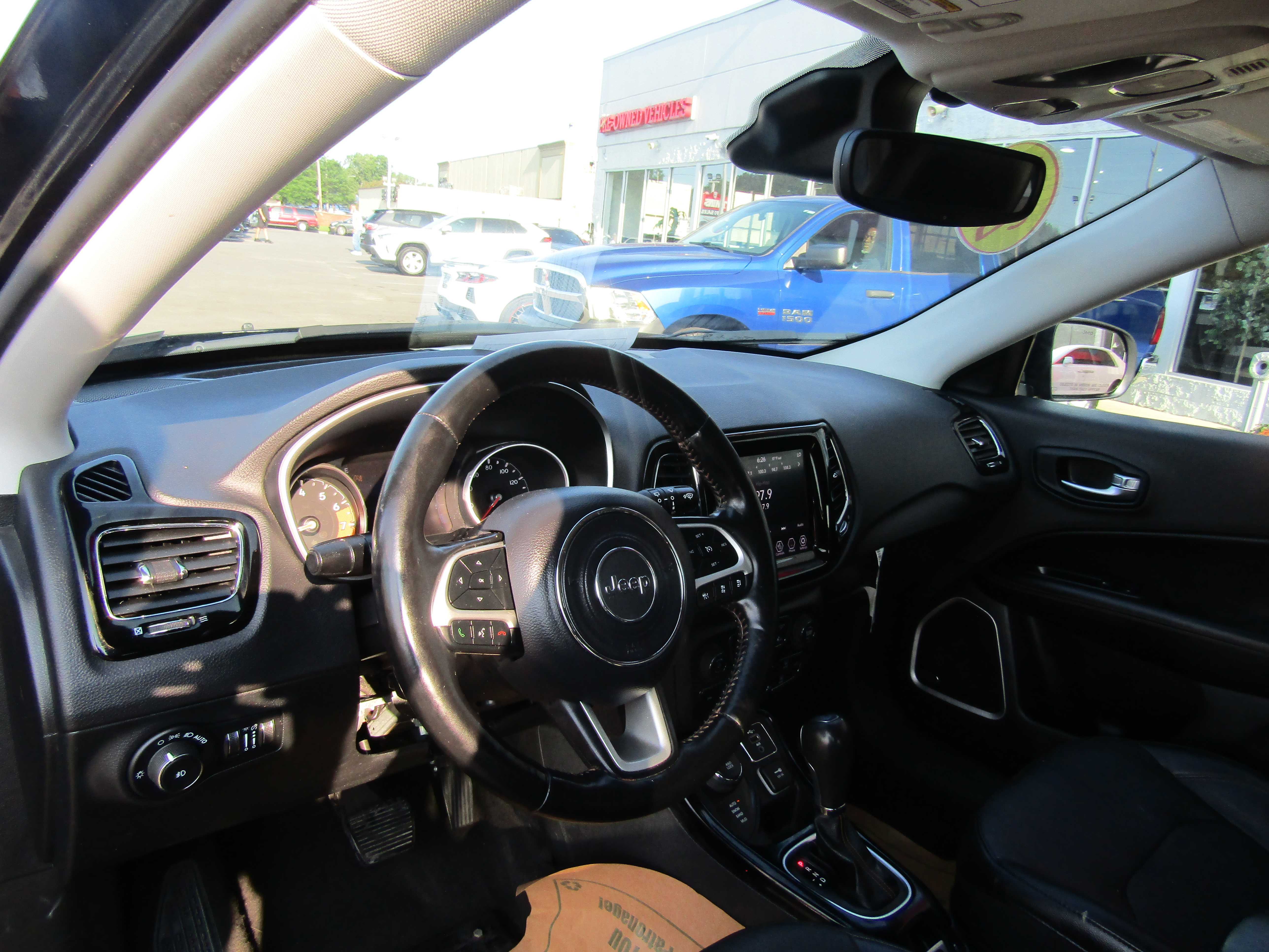 BLACK, 2021 JEEP COMPASS Thumnail Image 8