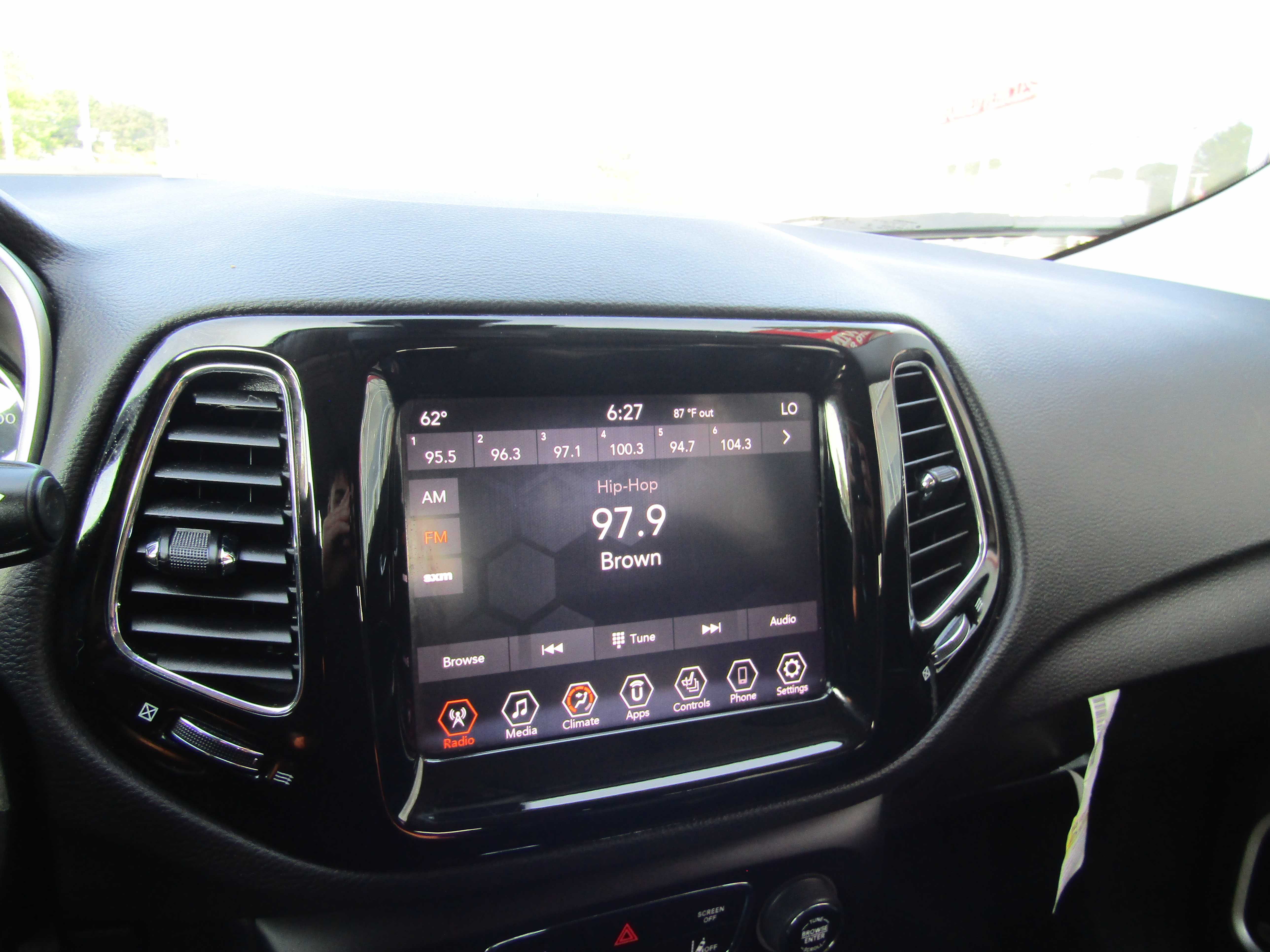 BLACK, 2021 JEEP COMPASS Thumnail Image 12