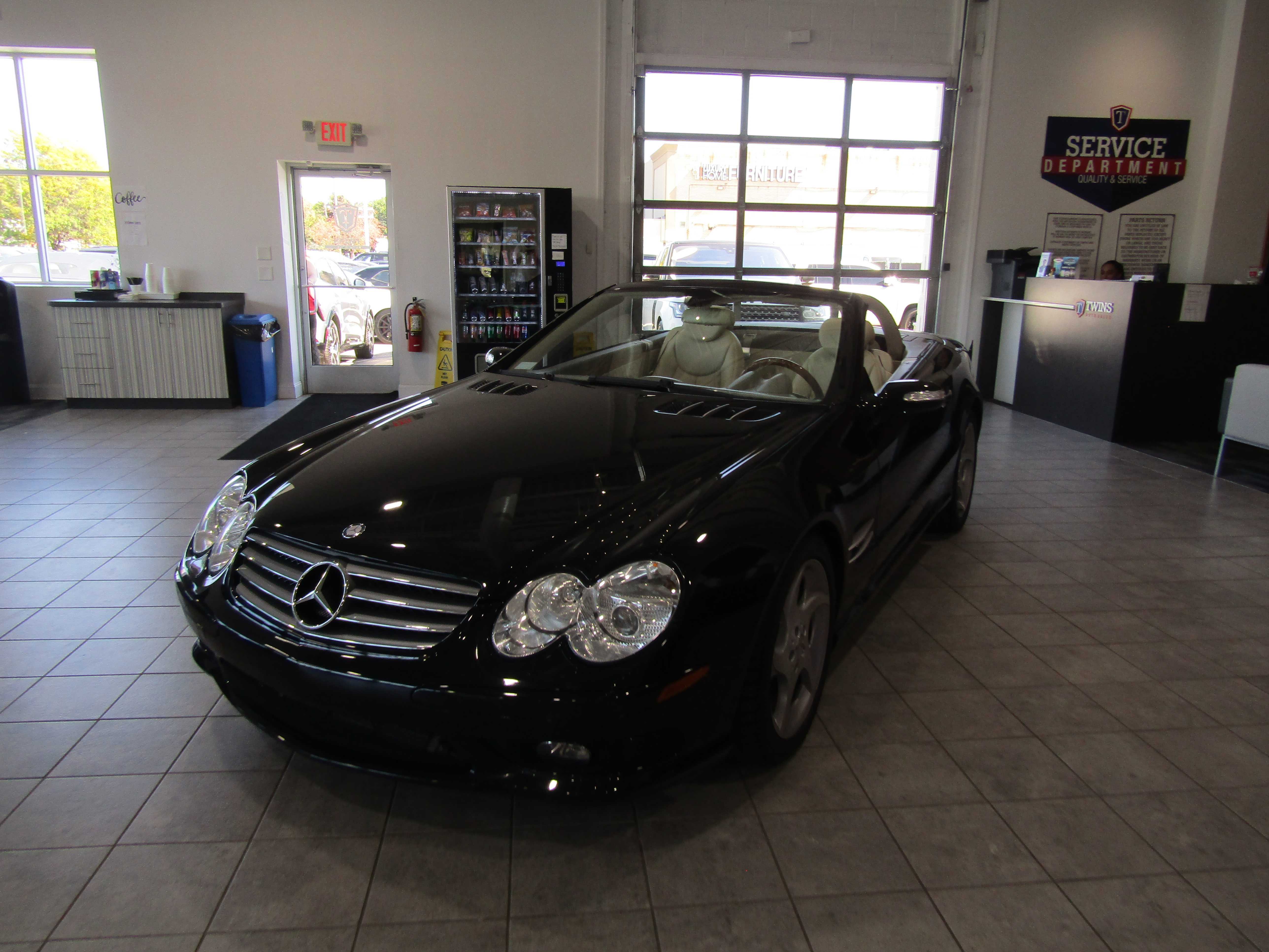 BLACK, 2005 MERCEDES-BENZ SL-CLASS Thumnail Image 1
