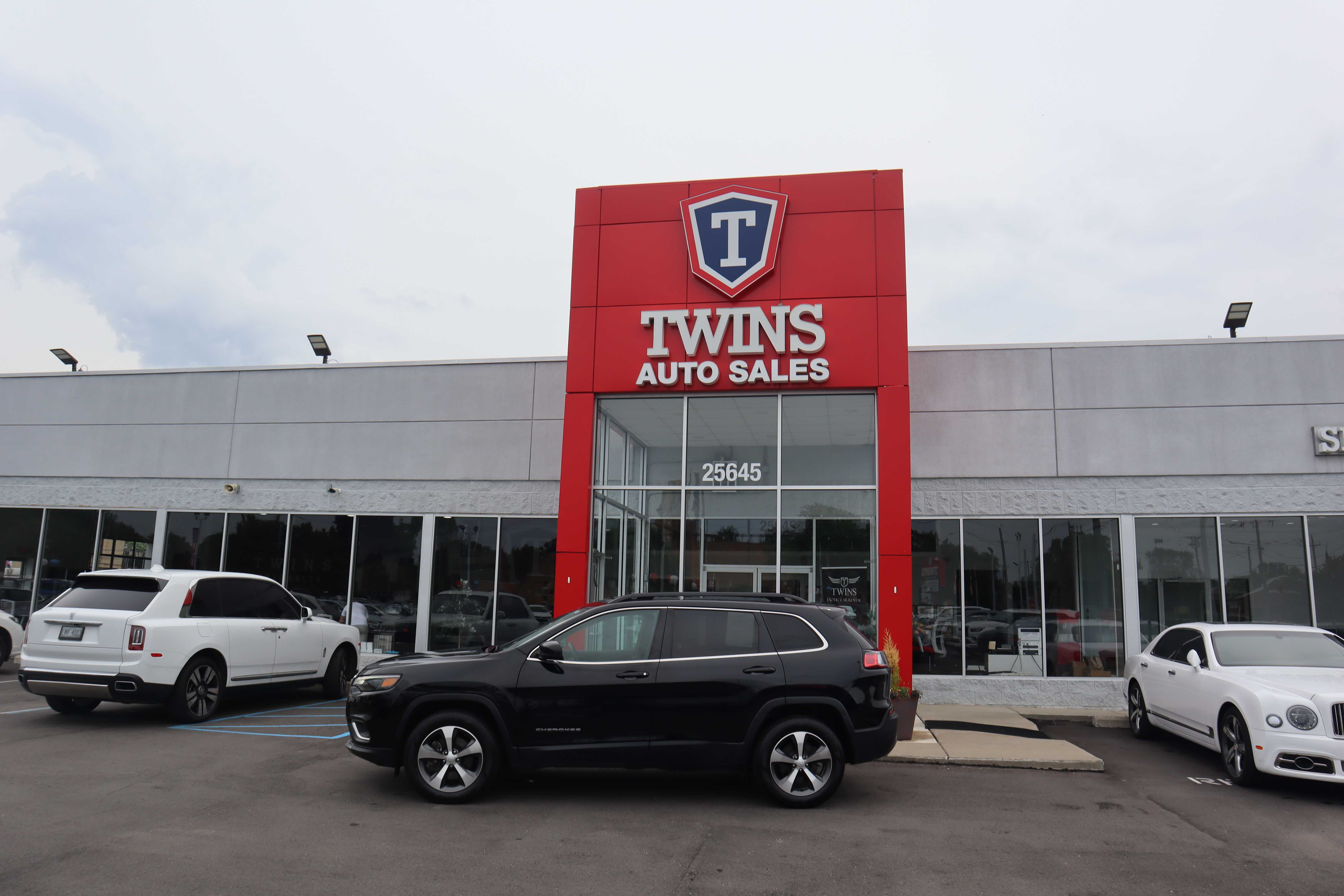 BLACK, 2022 JEEP CHEROKEE Thumnail Image 1