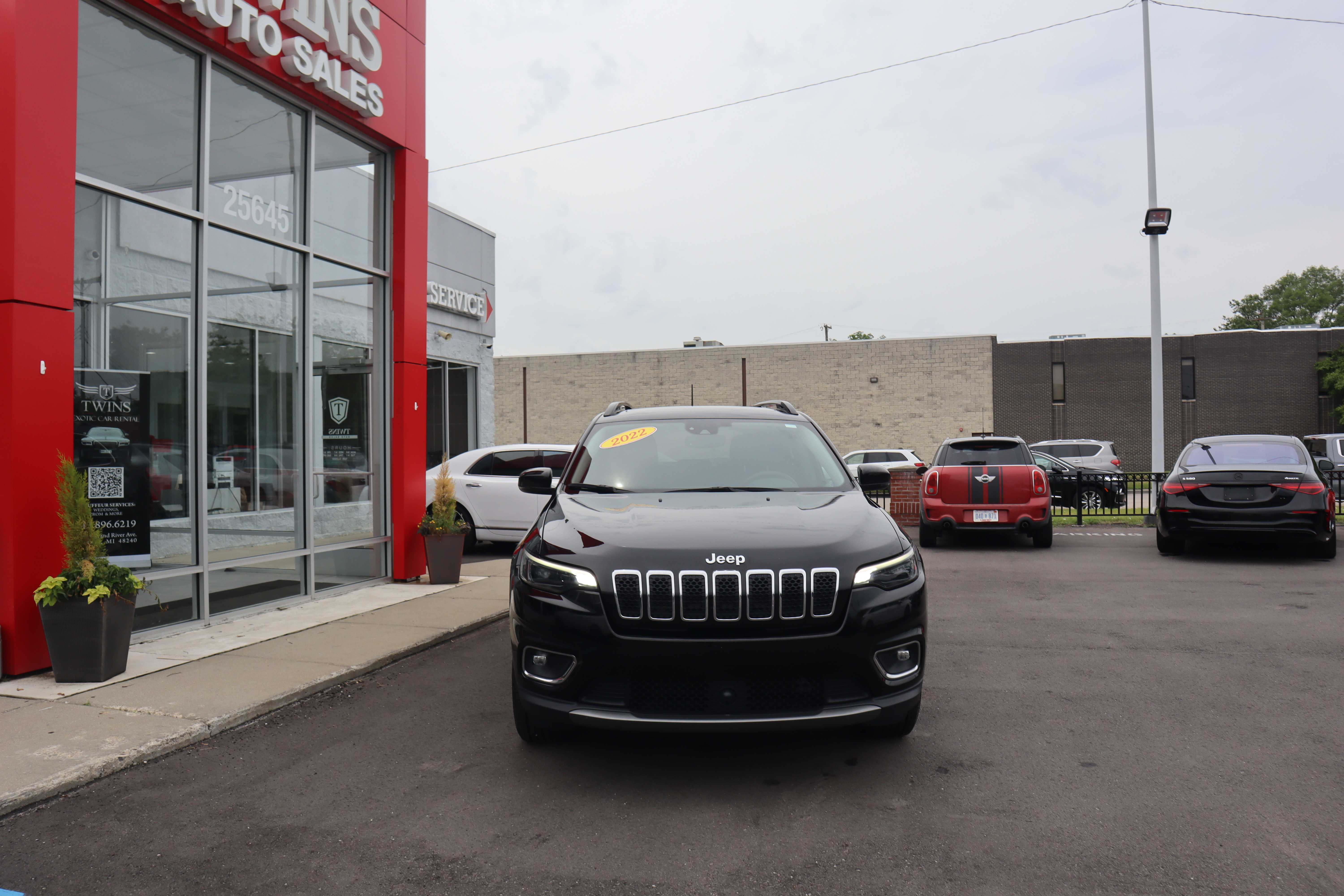 BLACK, 2022 JEEP CHEROKEE Thumnail Image 3