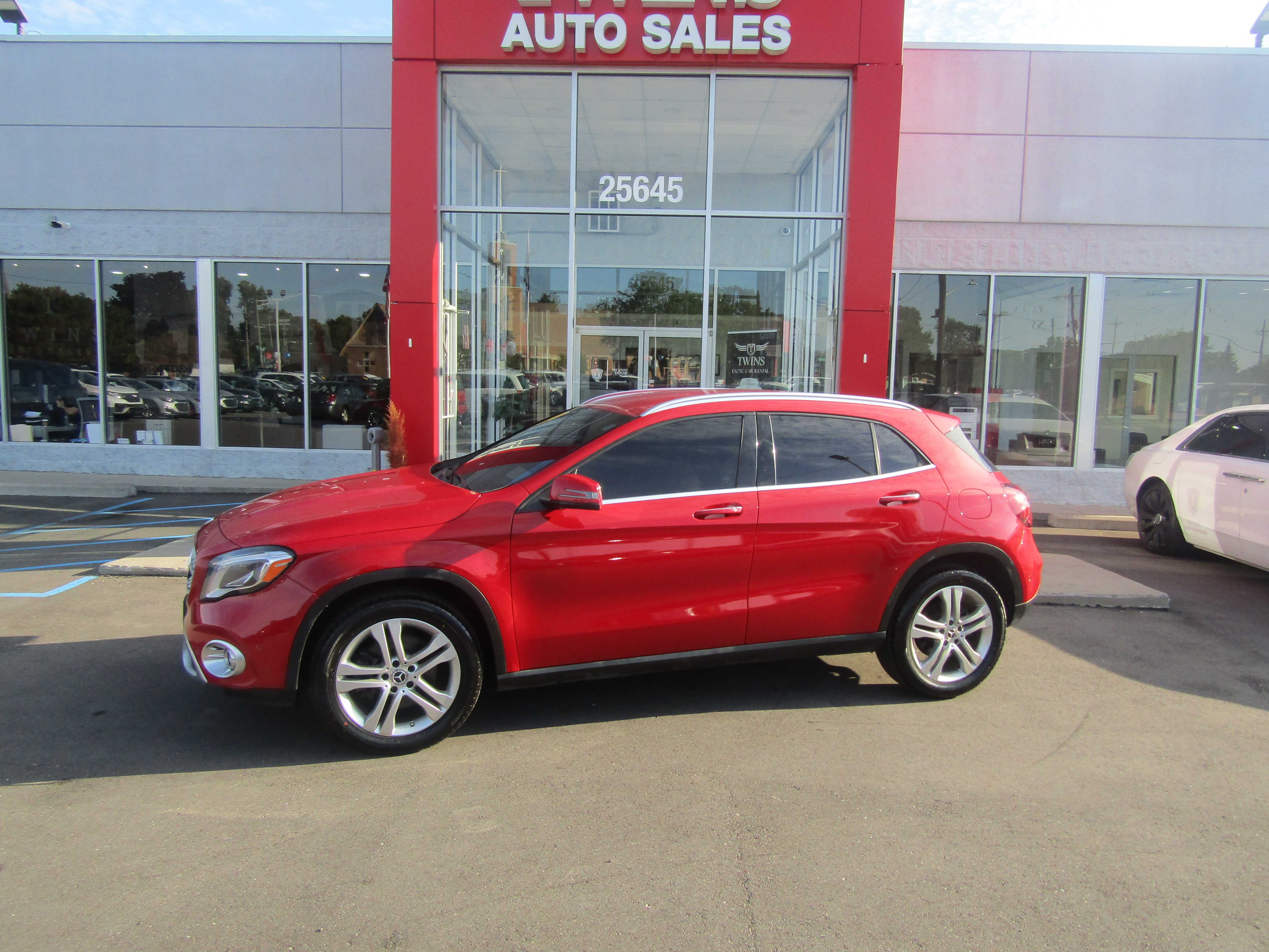 RED, 2019 MERCEDES-BENZ GLA Thumnail Image 2