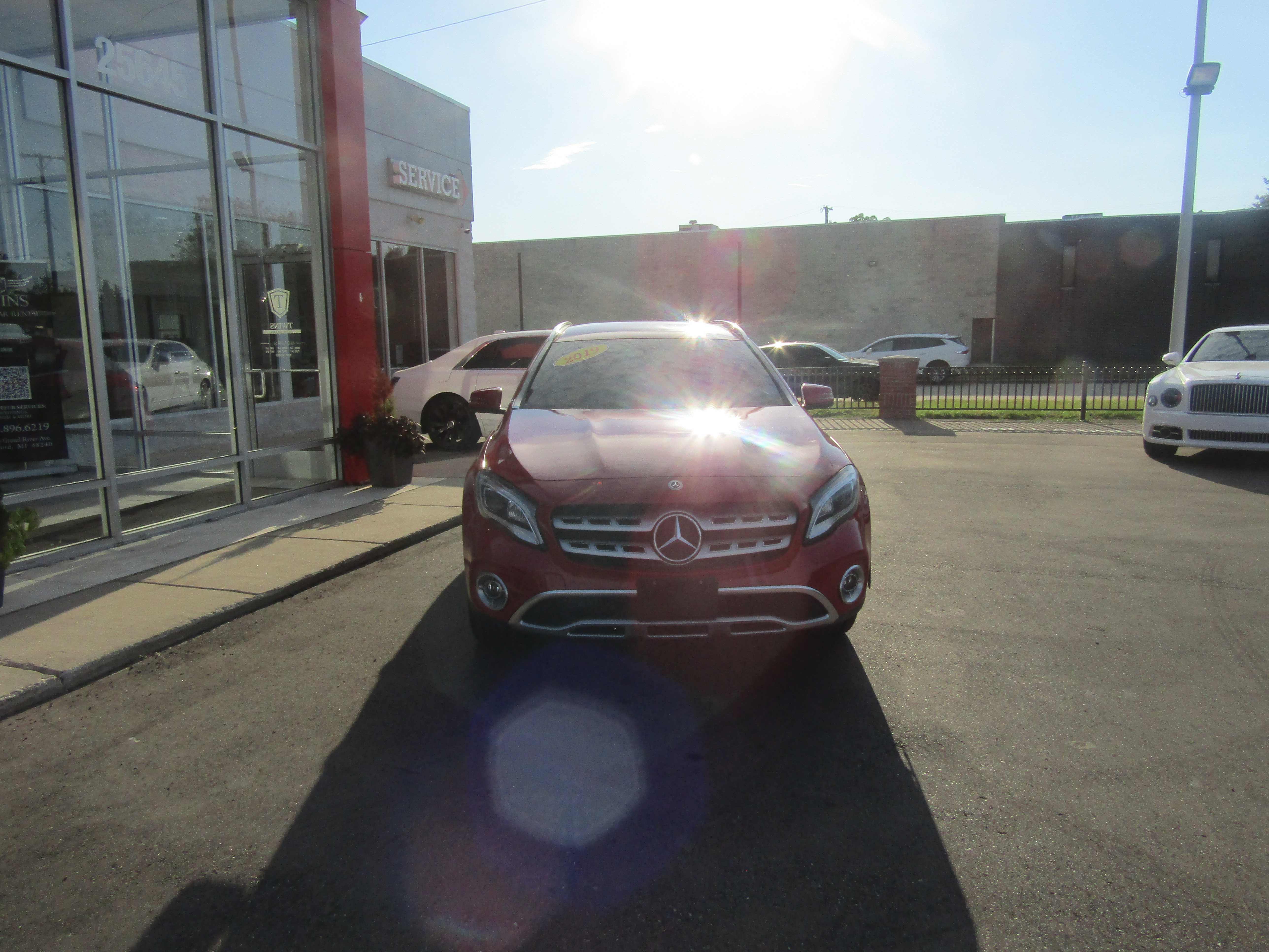 RED, 2019 MERCEDES-BENZ GLA Thumnail Image 6