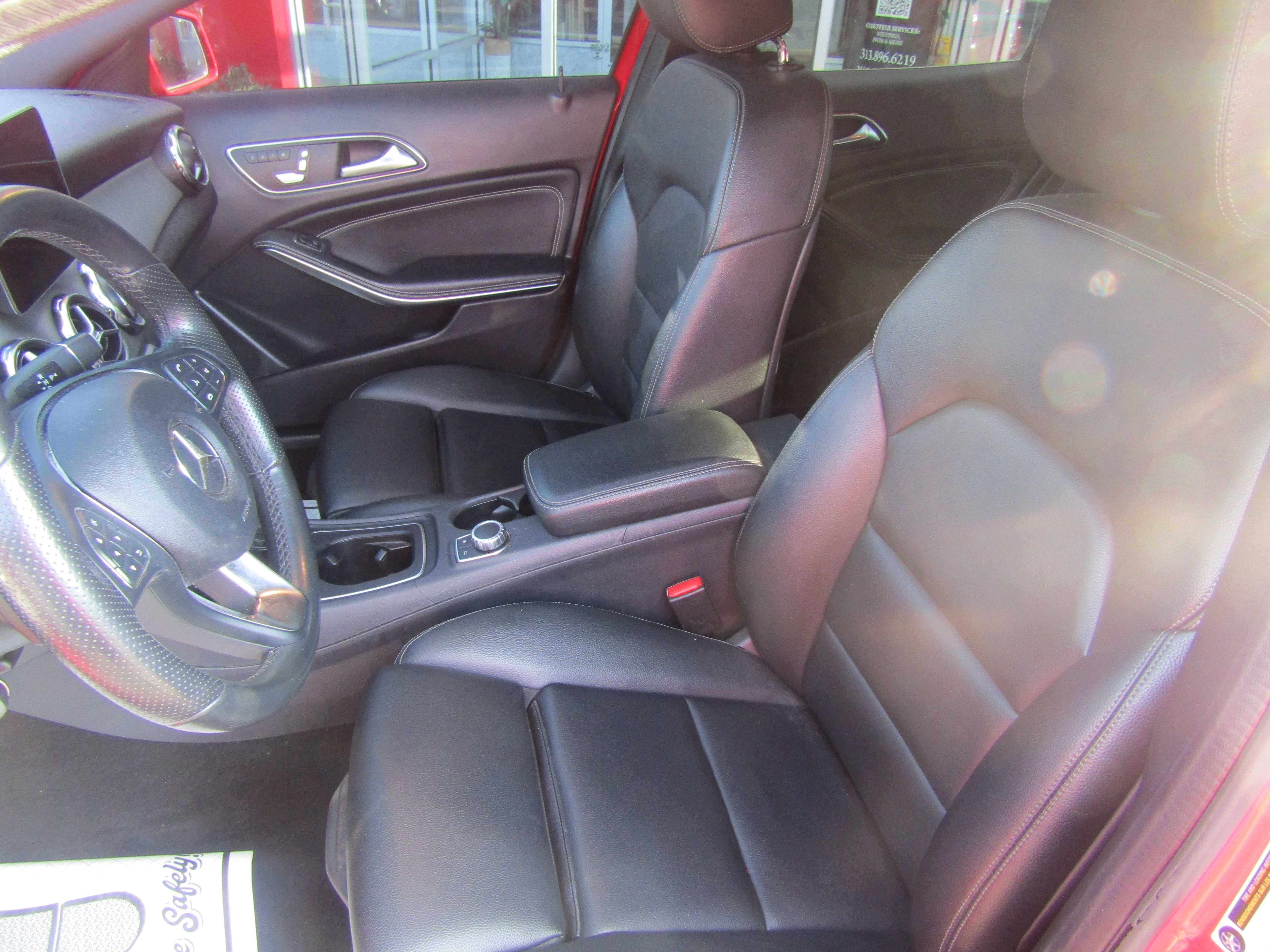 RED, 2019 MERCEDES-BENZ GLA Thumnail Image 10