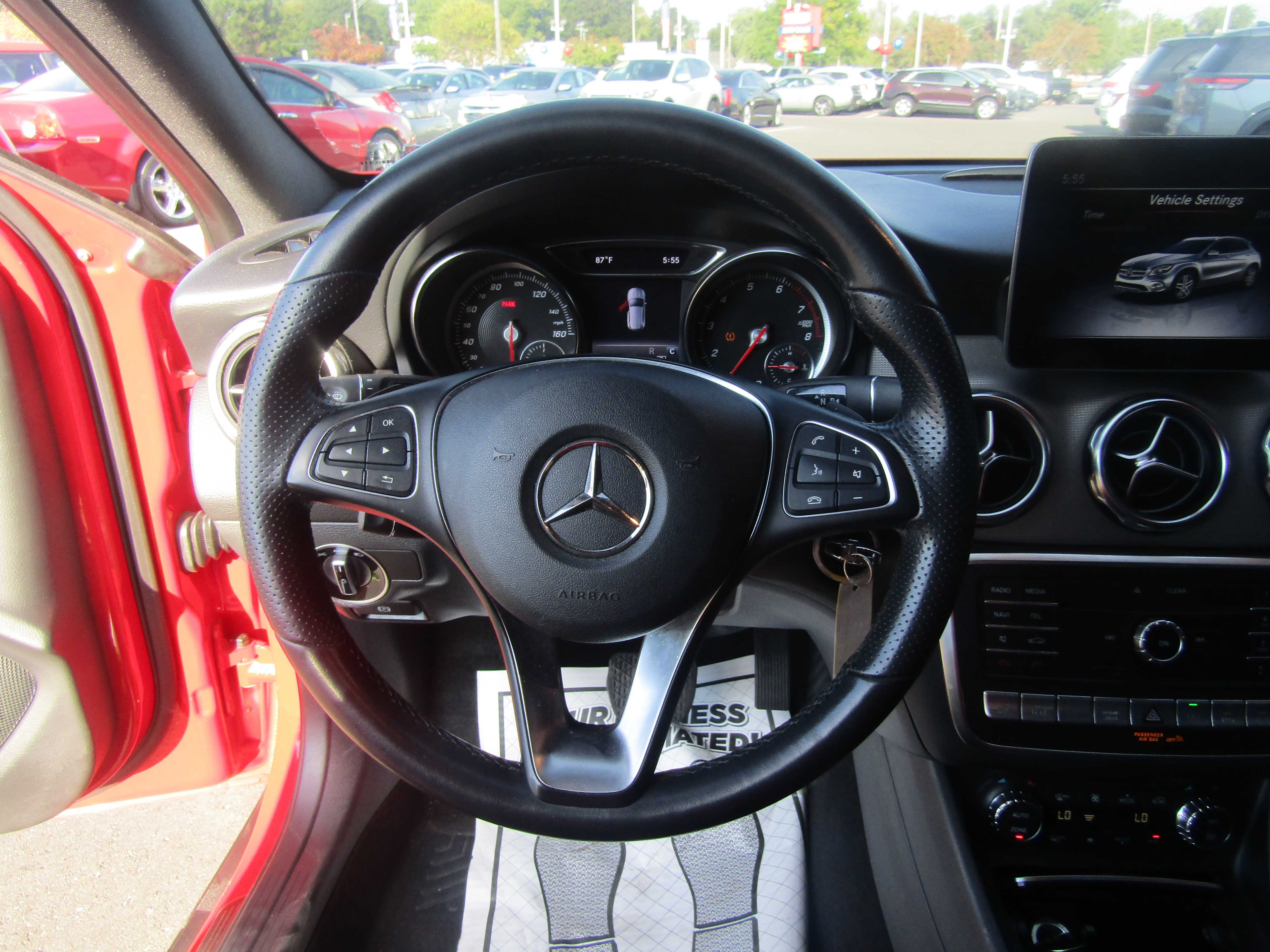 RED, 2019 MERCEDES-BENZ GLA Thumnail Image 12