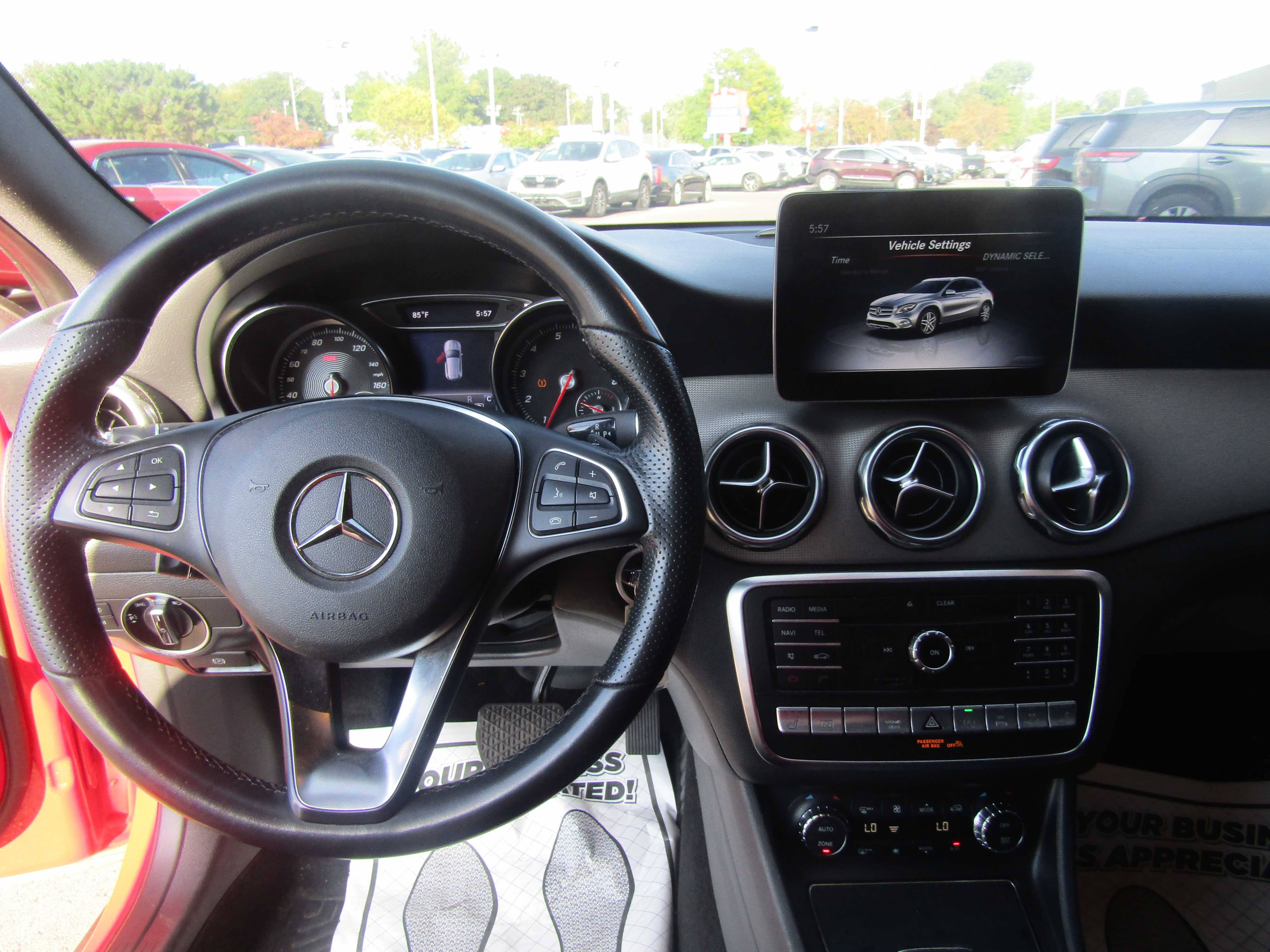 RED, 2019 MERCEDES-BENZ GLA Thumnail Image 21