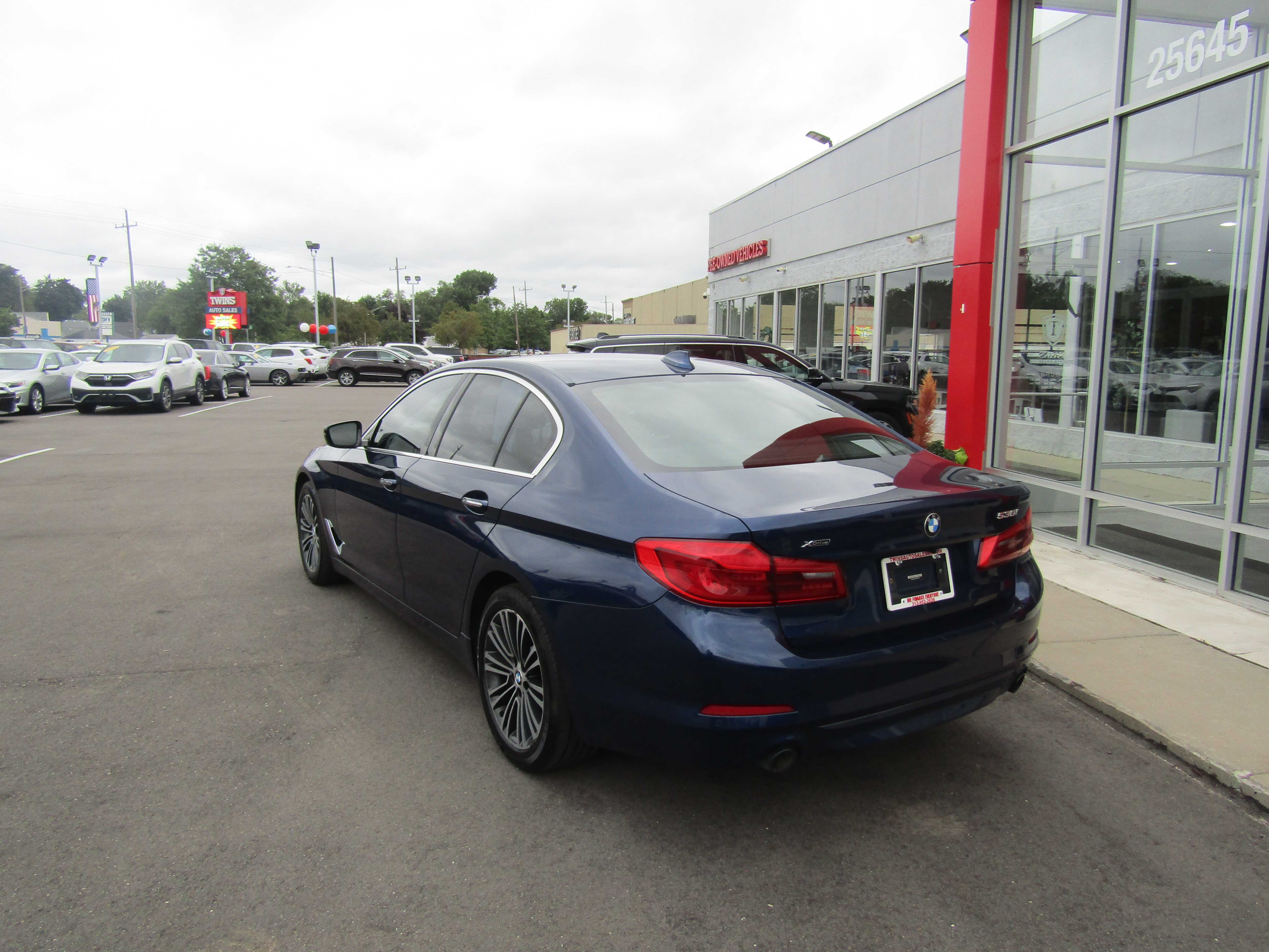 BLUE, 2018 BMW 5 SERIES Thumnail Image 3