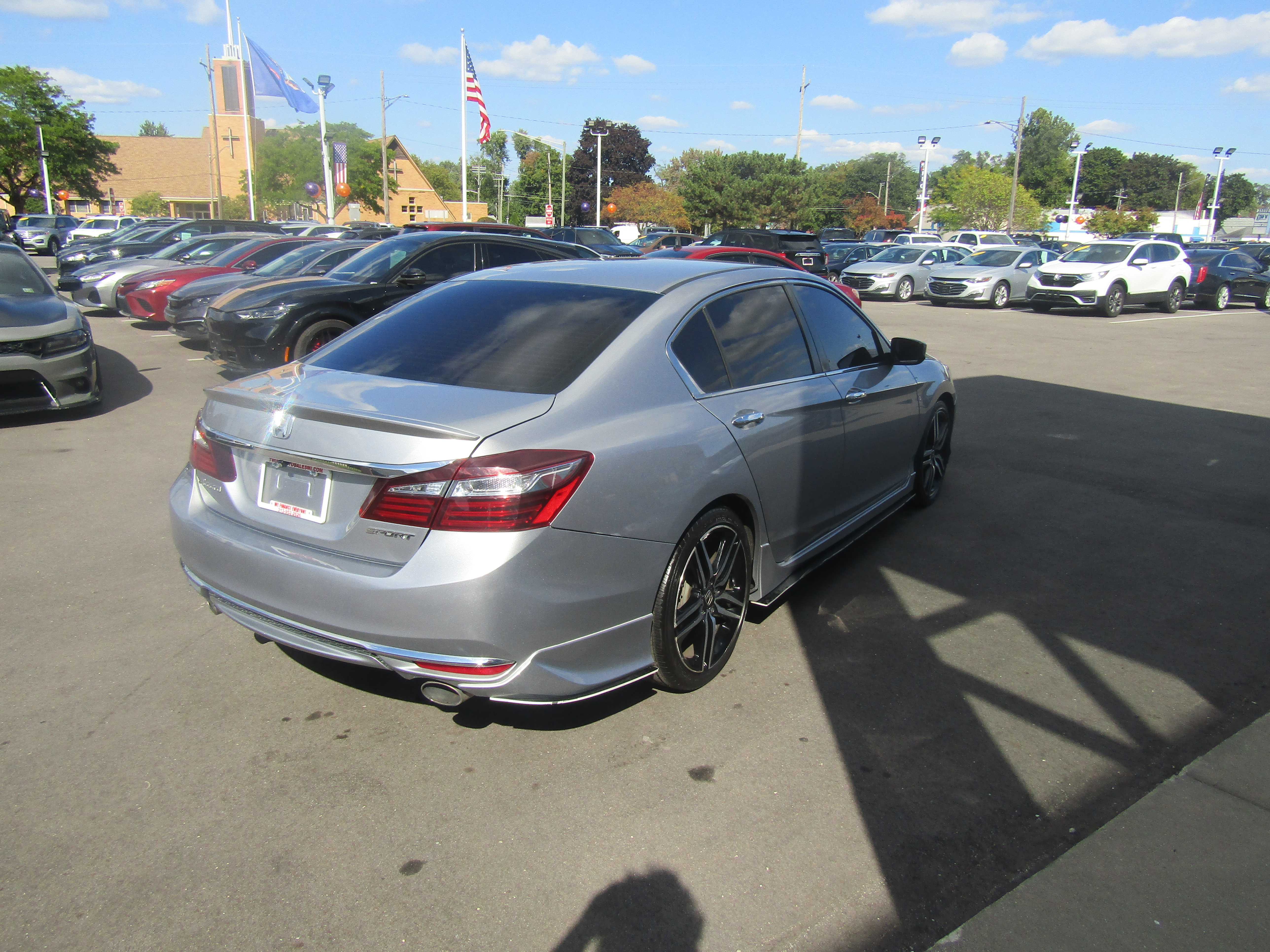 SILVER, 2016 HONDA ACCORD Thumnail Image 4