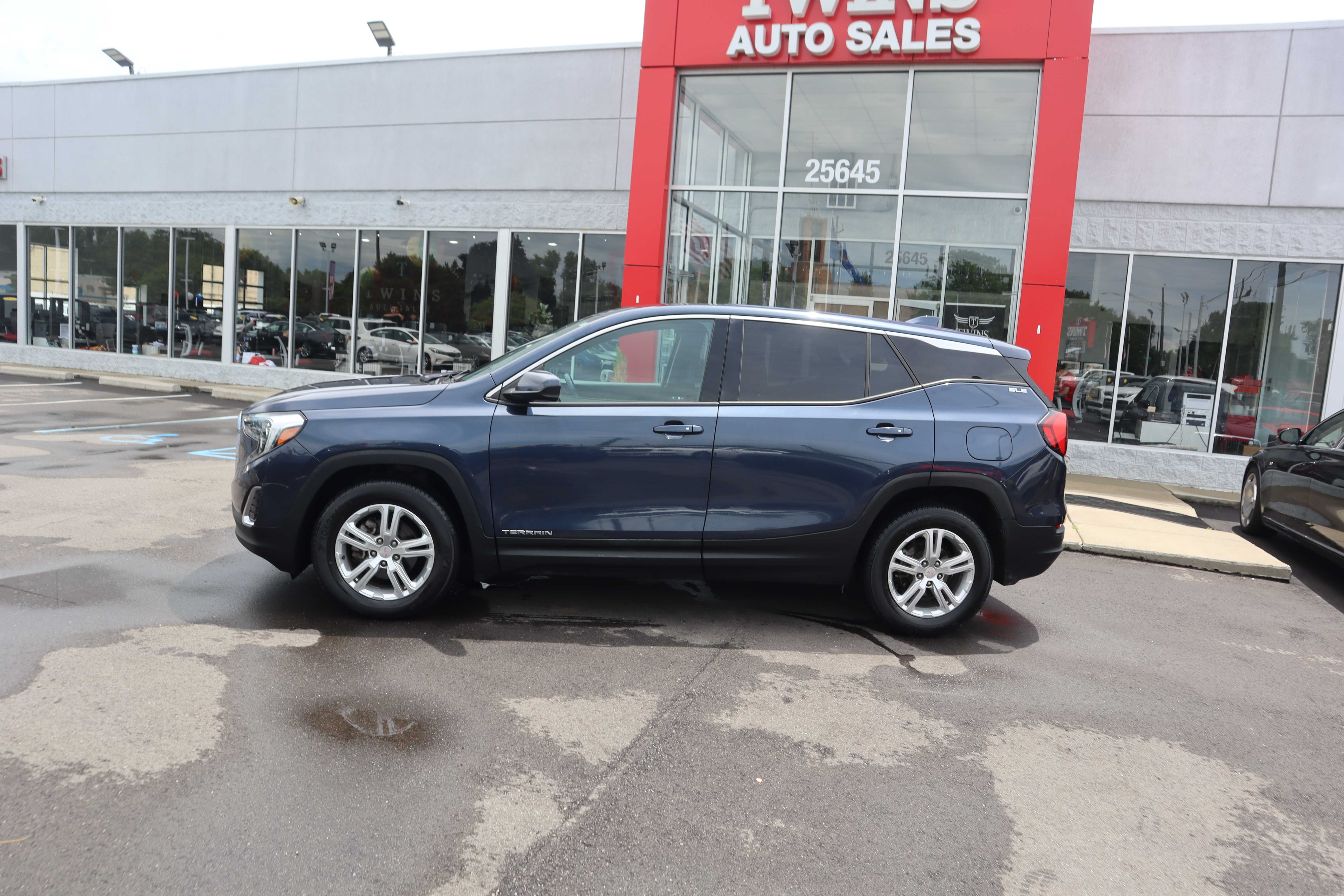 BLUE, 2018 GMC TERRAIN Thumnail Image 2