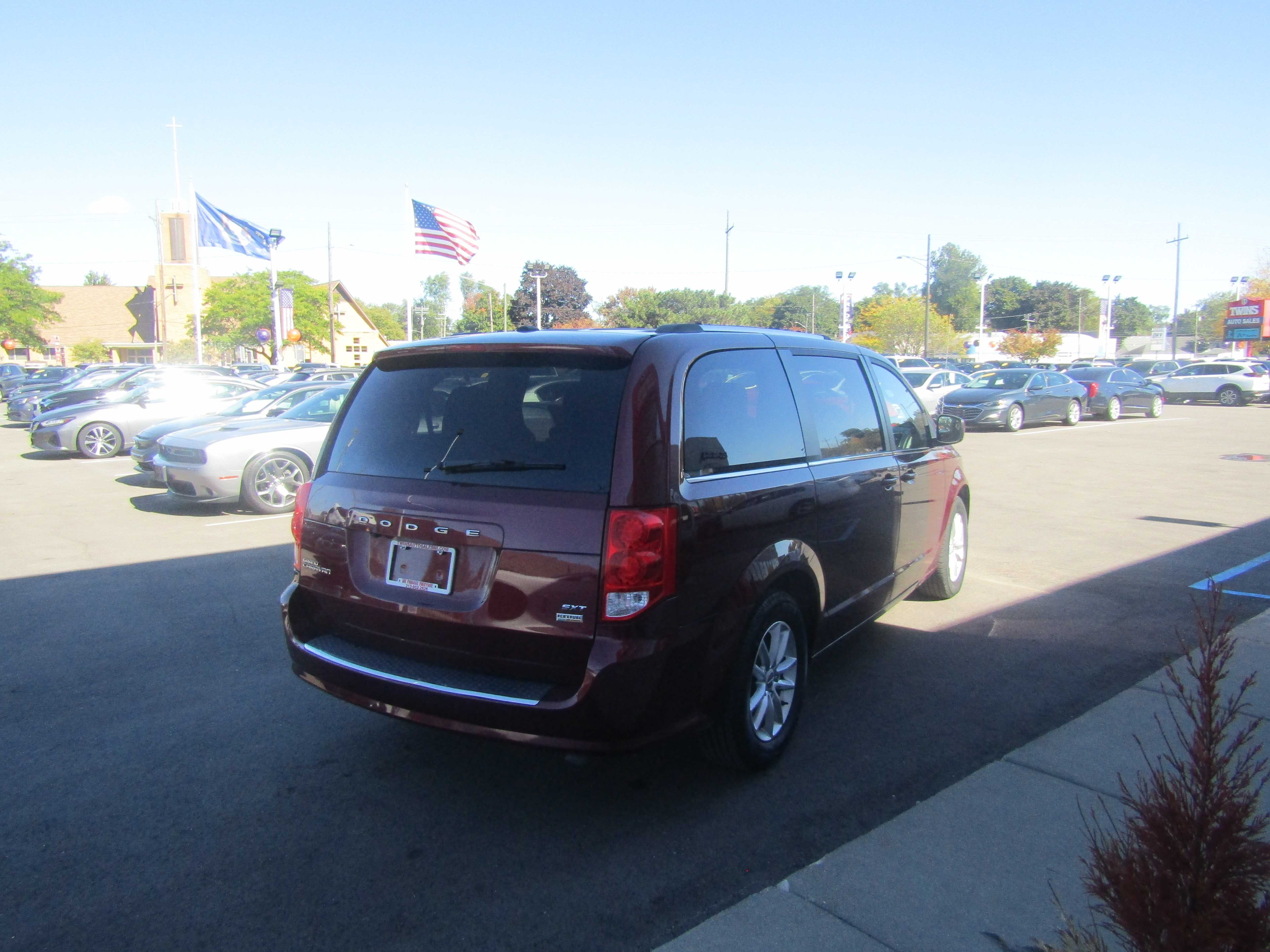 RED, 2018 DODGE GRAND CARAVAN PASSENGER Thumnail Image 4