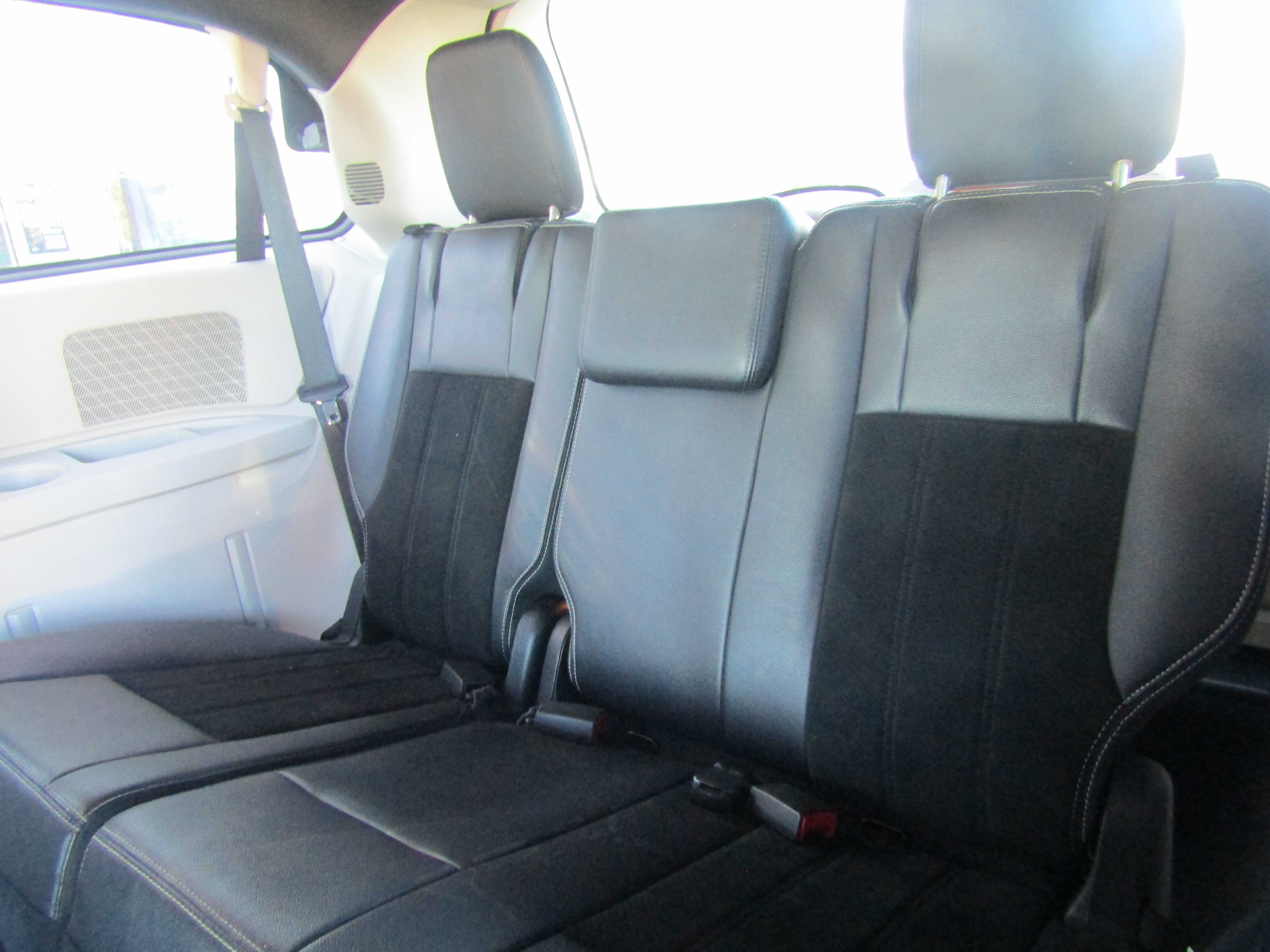 RED, 2018 DODGE GRAND CARAVAN PASSENGER Thumnail Image 11