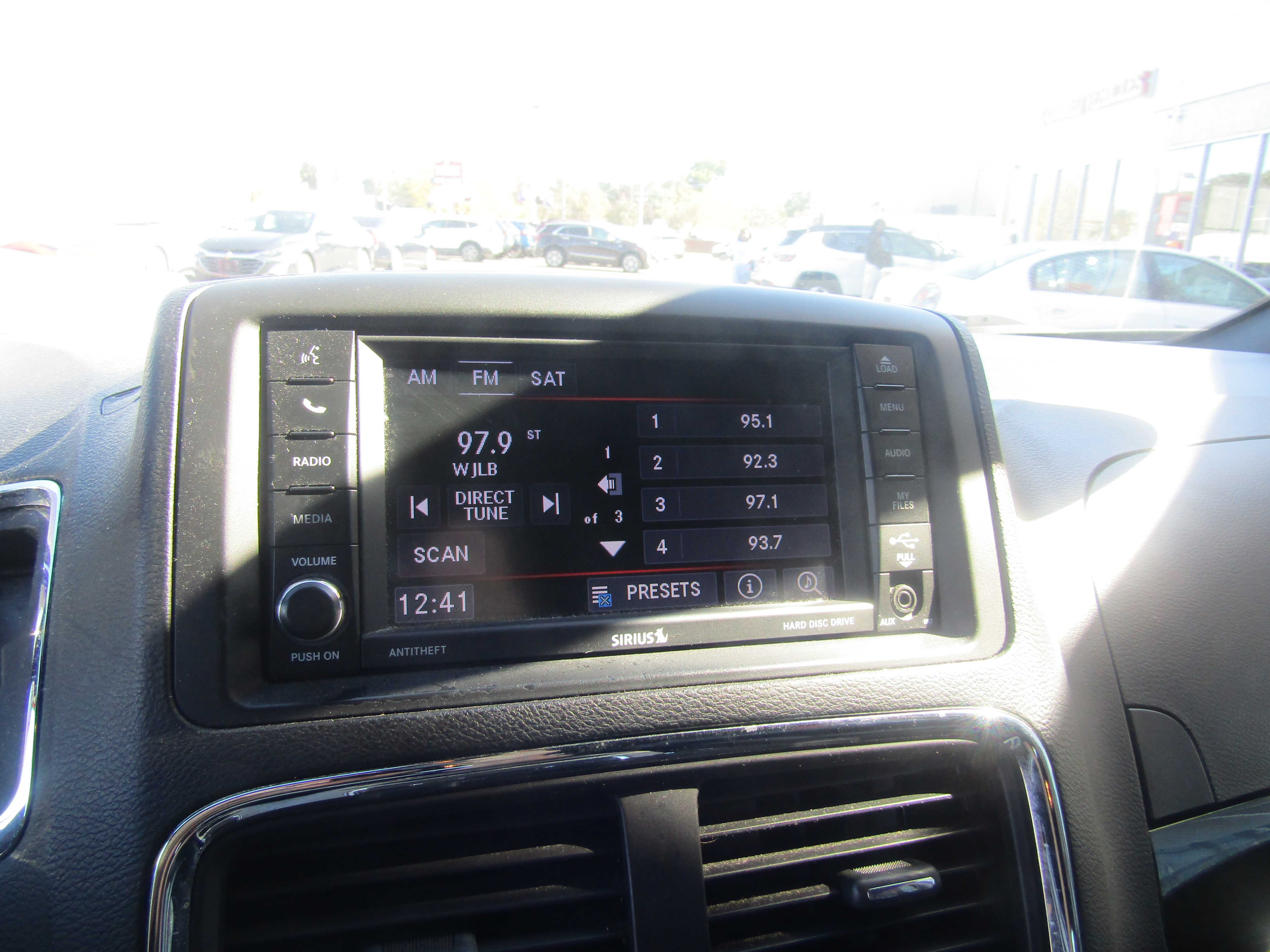 RED, 2018 DODGE GRAND CARAVAN PASSENGER Thumnail Image 13