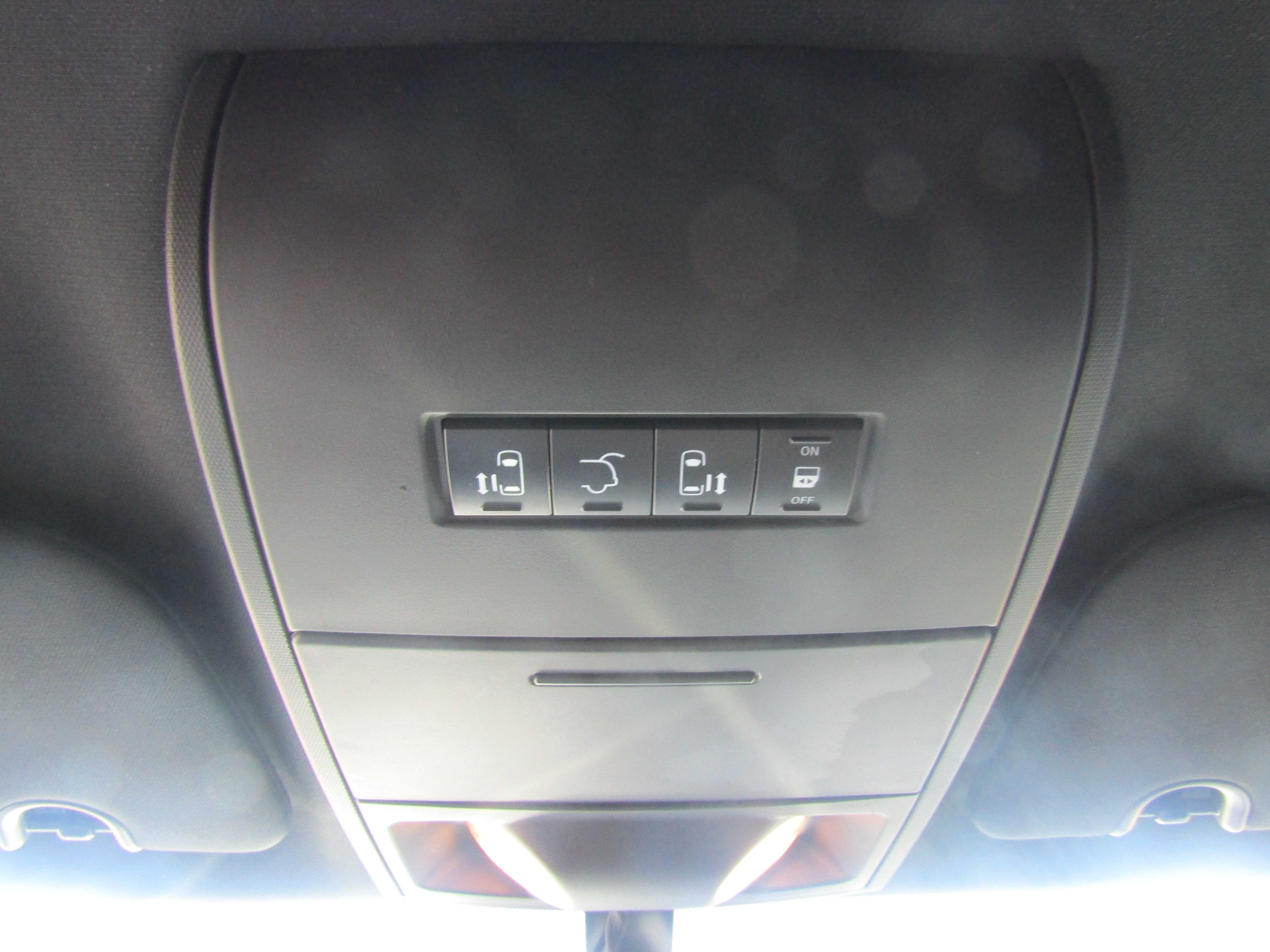 RED, 2018 DODGE GRAND CARAVAN PASSENGER Thumnail Image 18