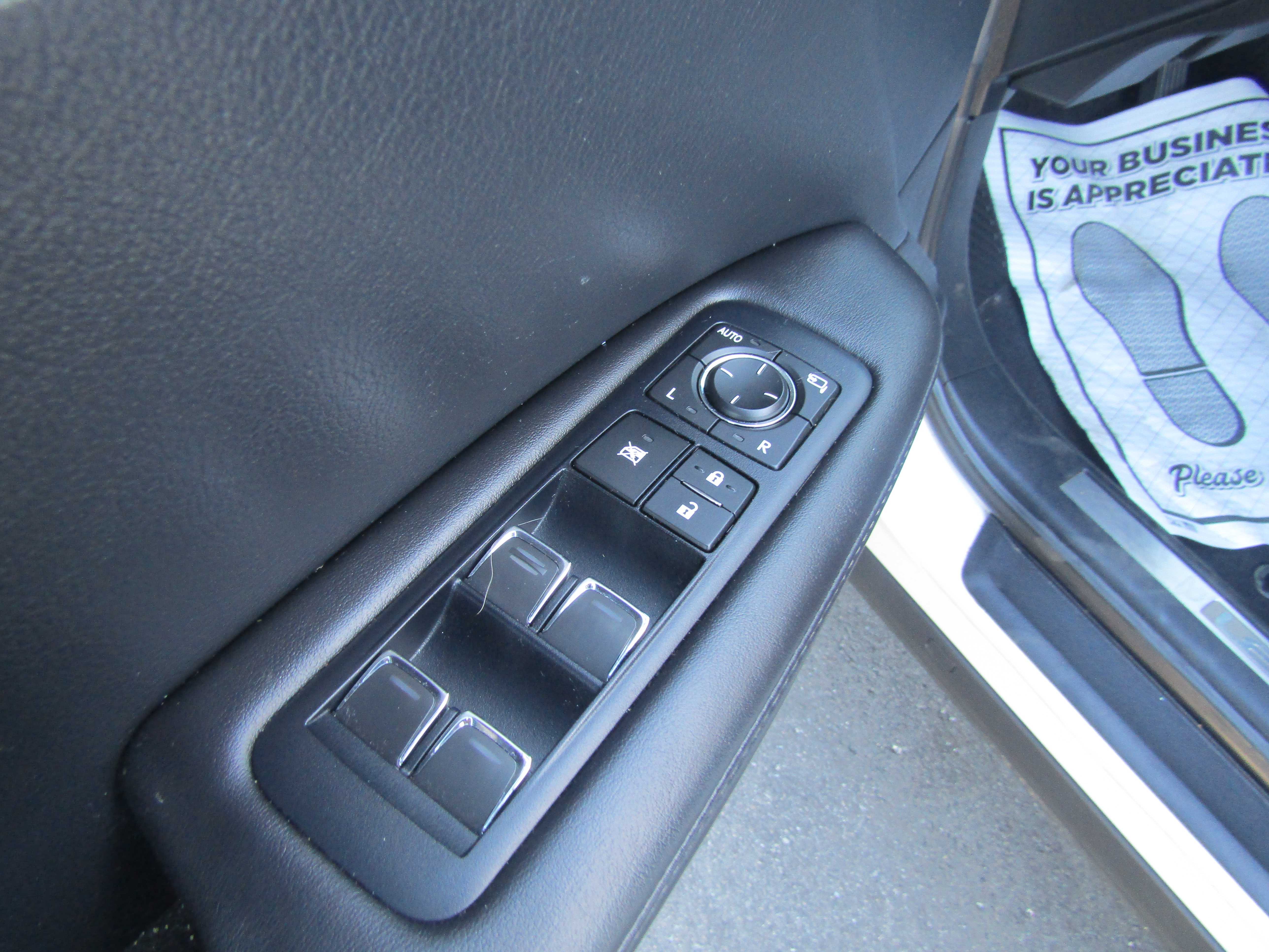WHITE, 2017 LEXUS RX Thumnail Image 9