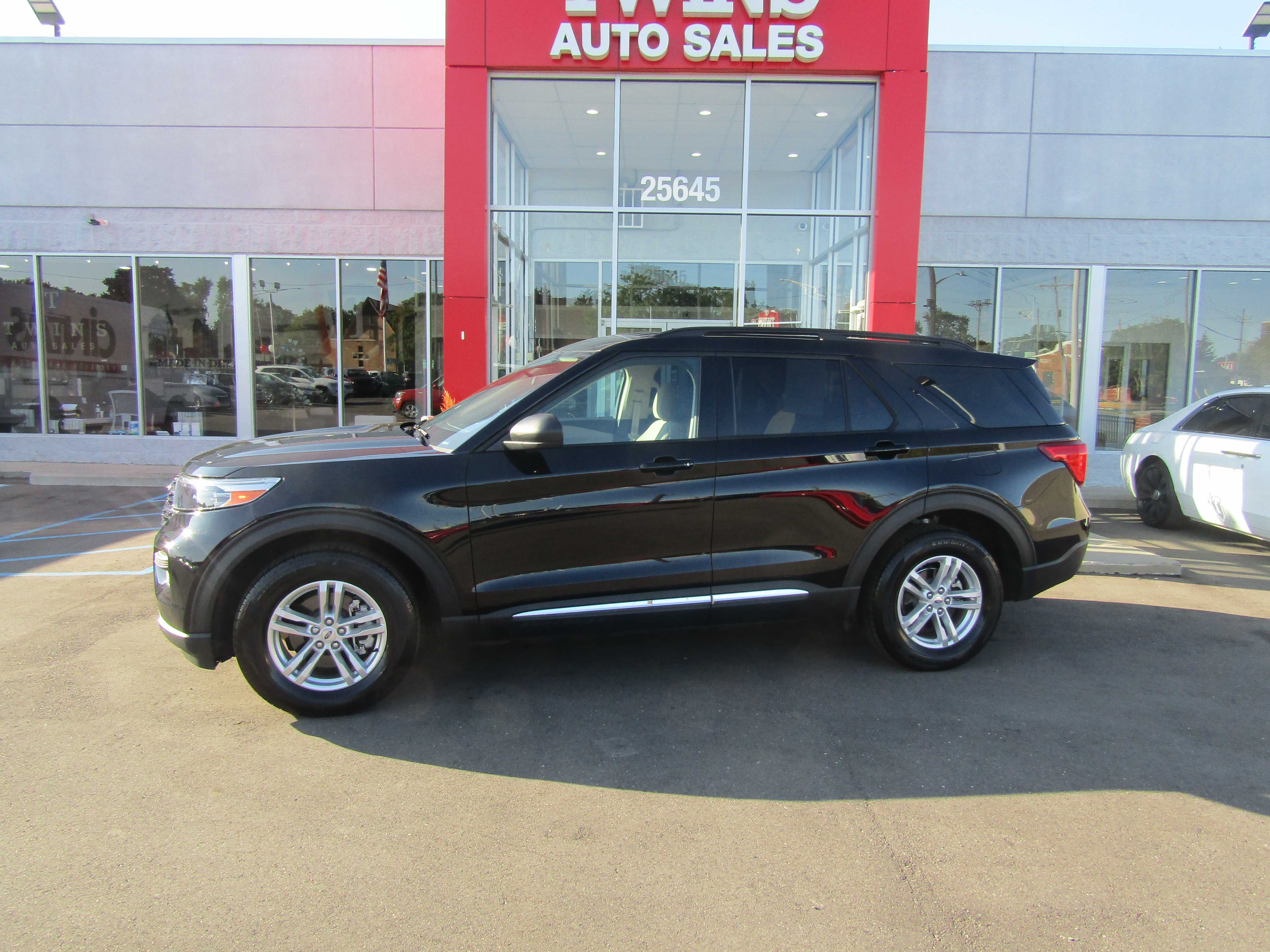 BLACK, 2023 FORD EXPLORER Thumnail Image 2