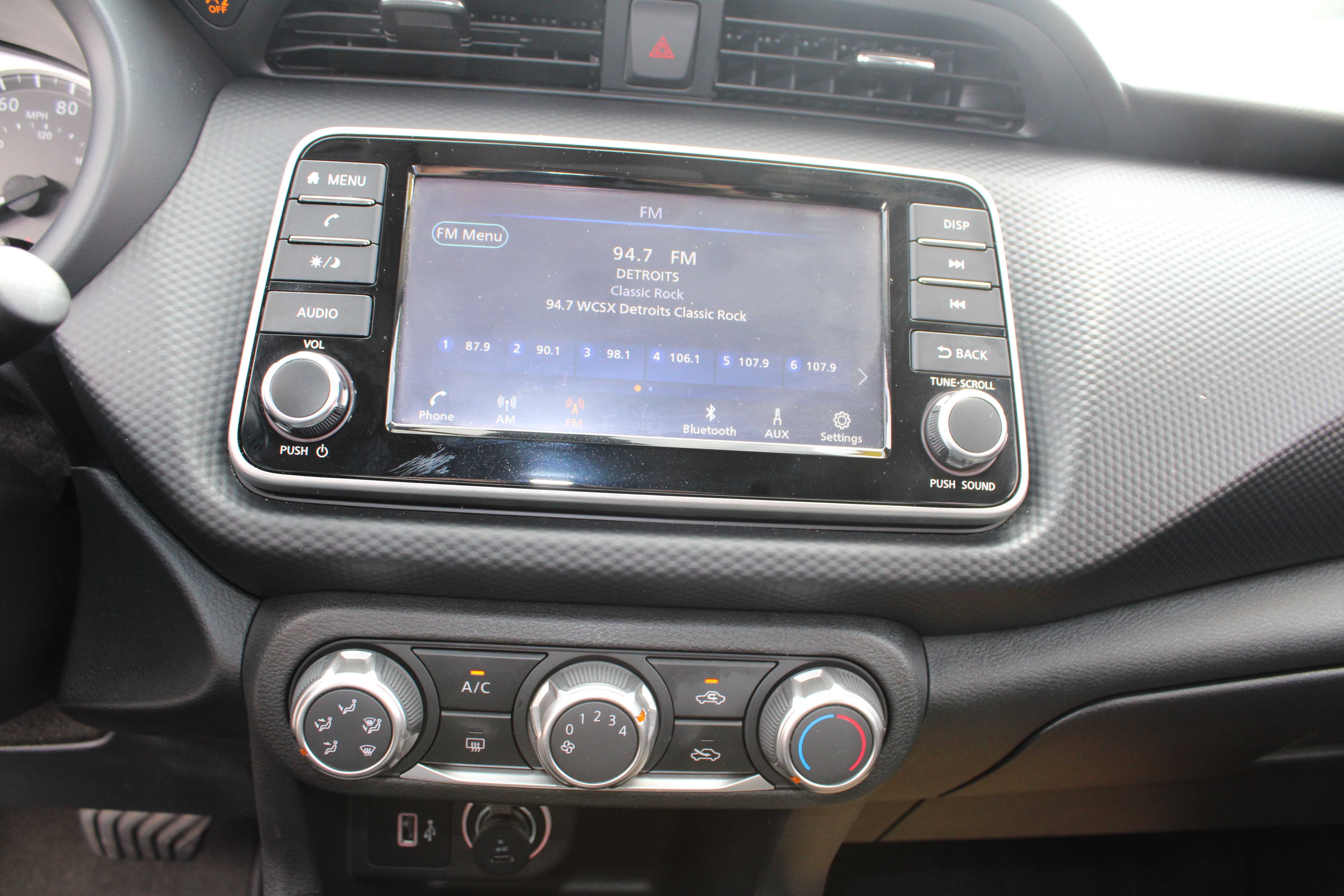 BLACK, 2024 NISSAN KICKS Thumnail Image 14
