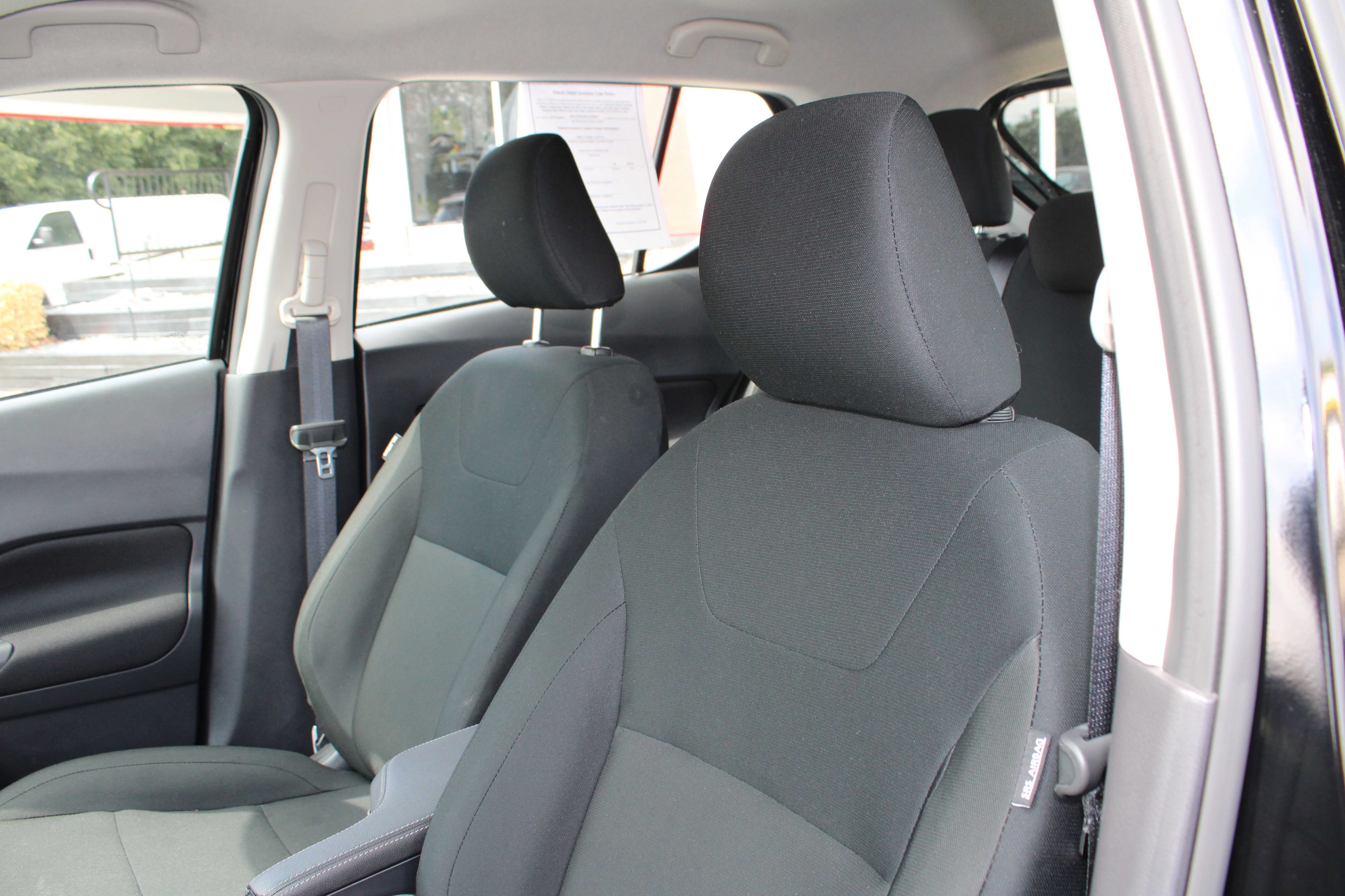 BLACK, 2024 NISSAN KICKS Thumnail Image 17