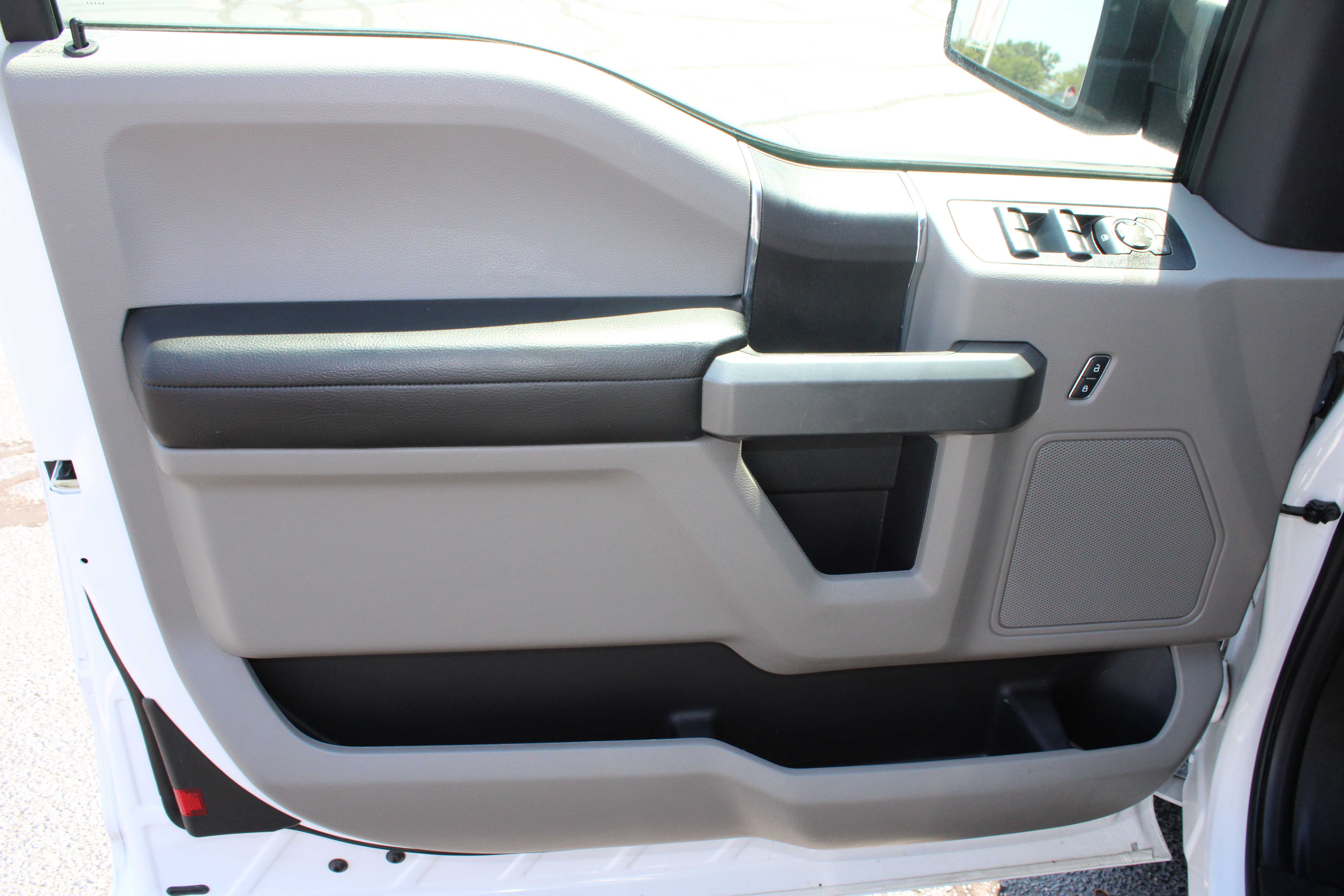 WHITE, 2018 FORD F150 SUPER CAB Thumnail Image 14