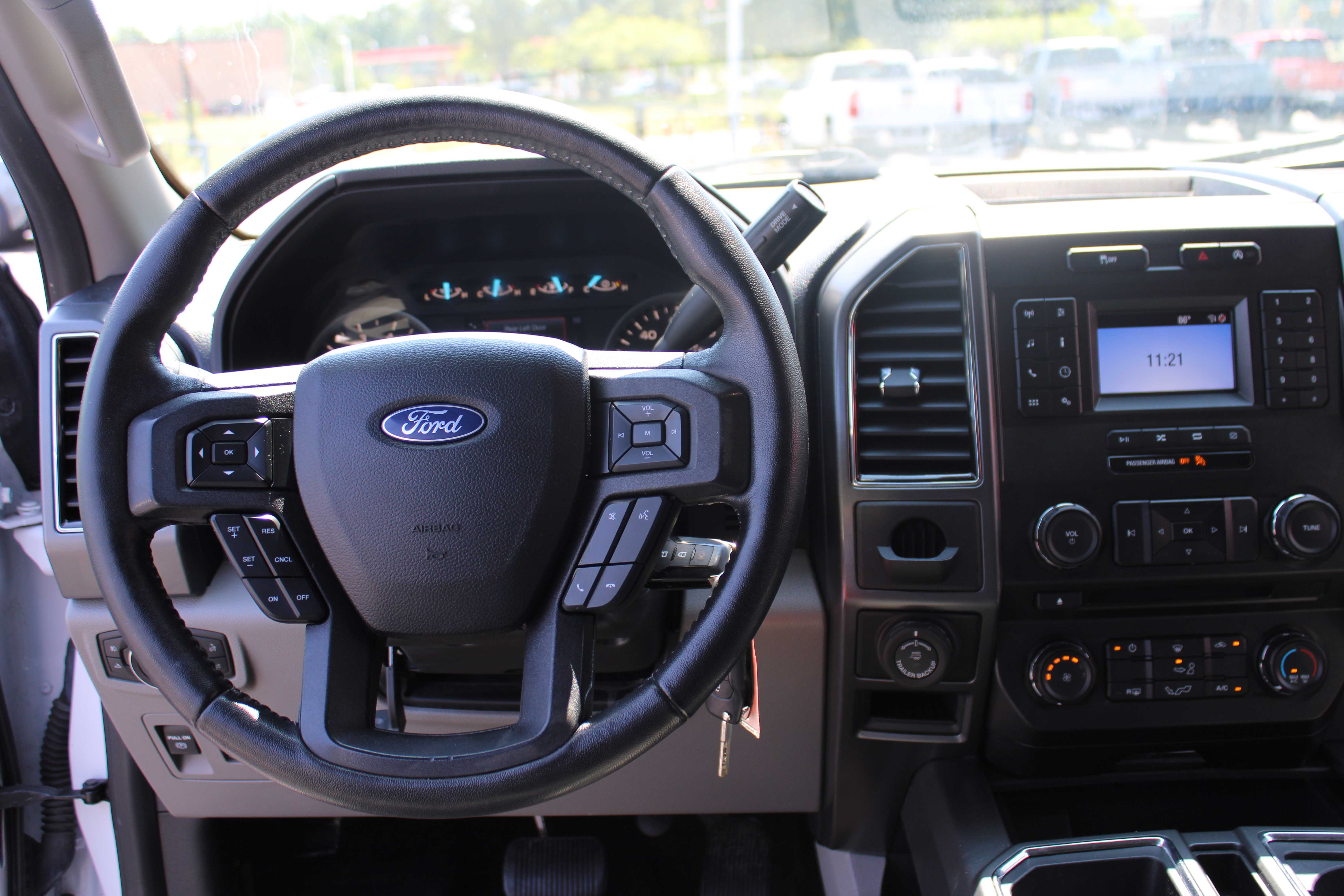 WHITE, 2018 FORD F150 SUPER CAB Thumnail Image 24