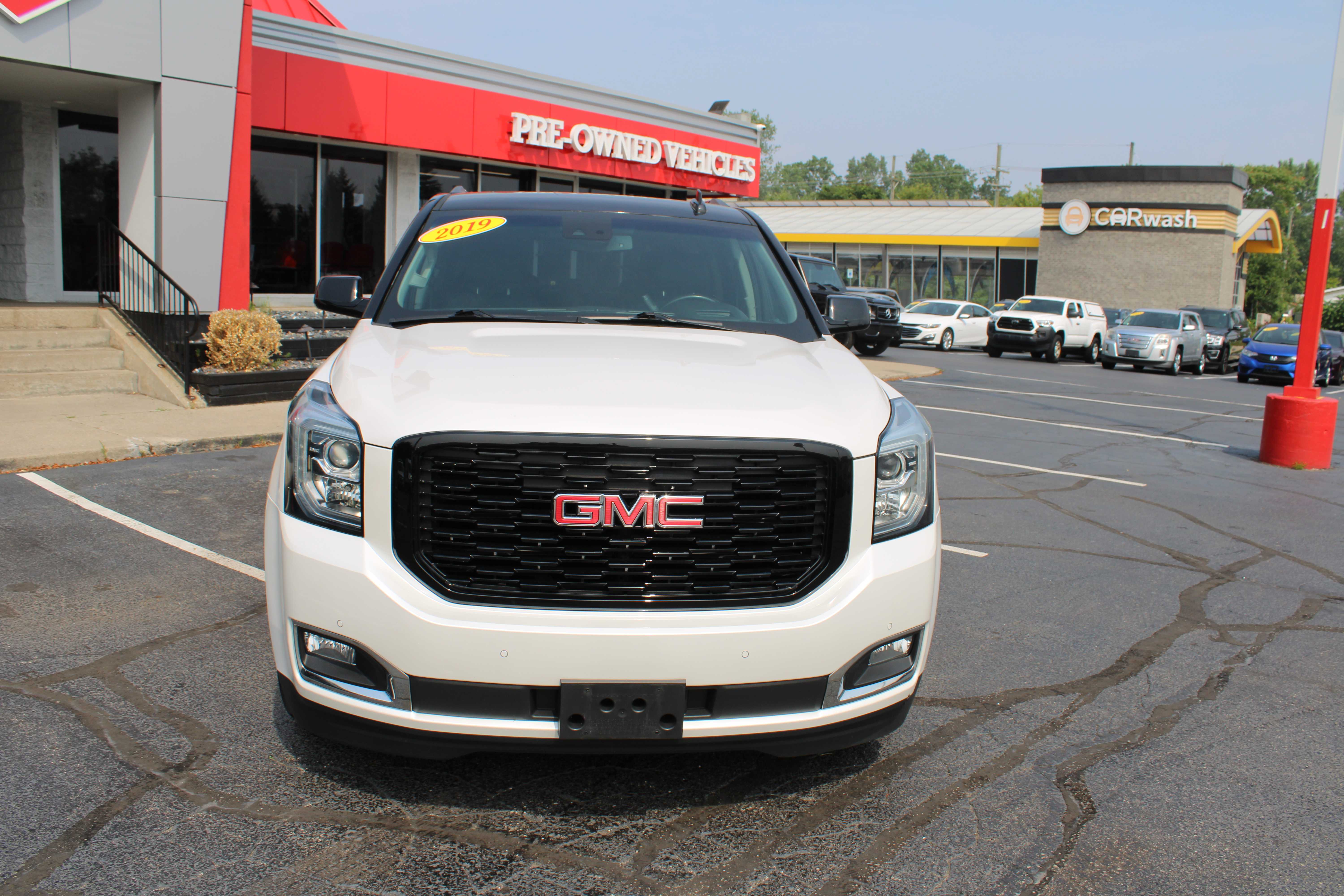 WHITE, 2019 GMC YUKON Thumnail Image 3