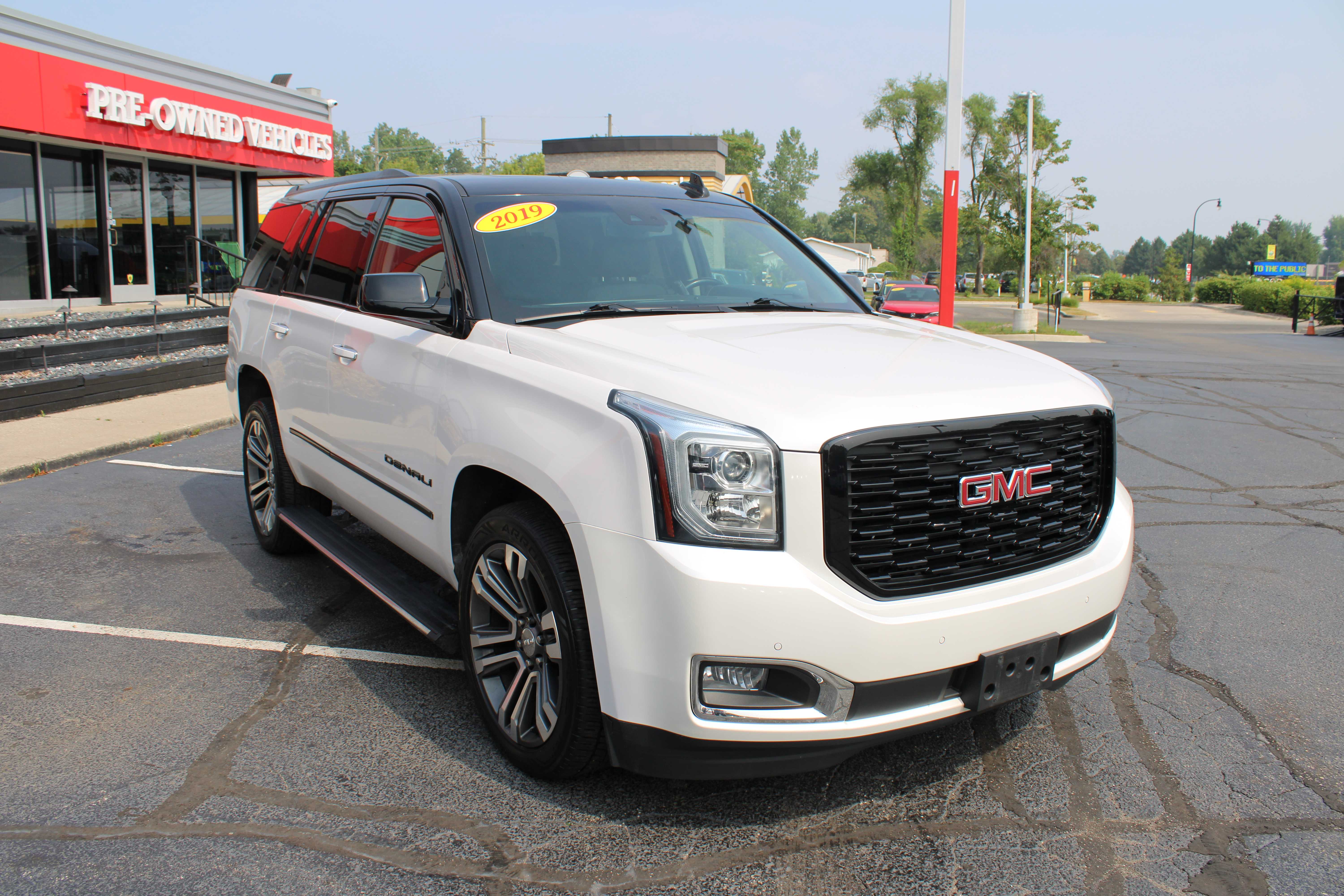 WHITE, 2019 GMC YUKON Thumnail Image 4