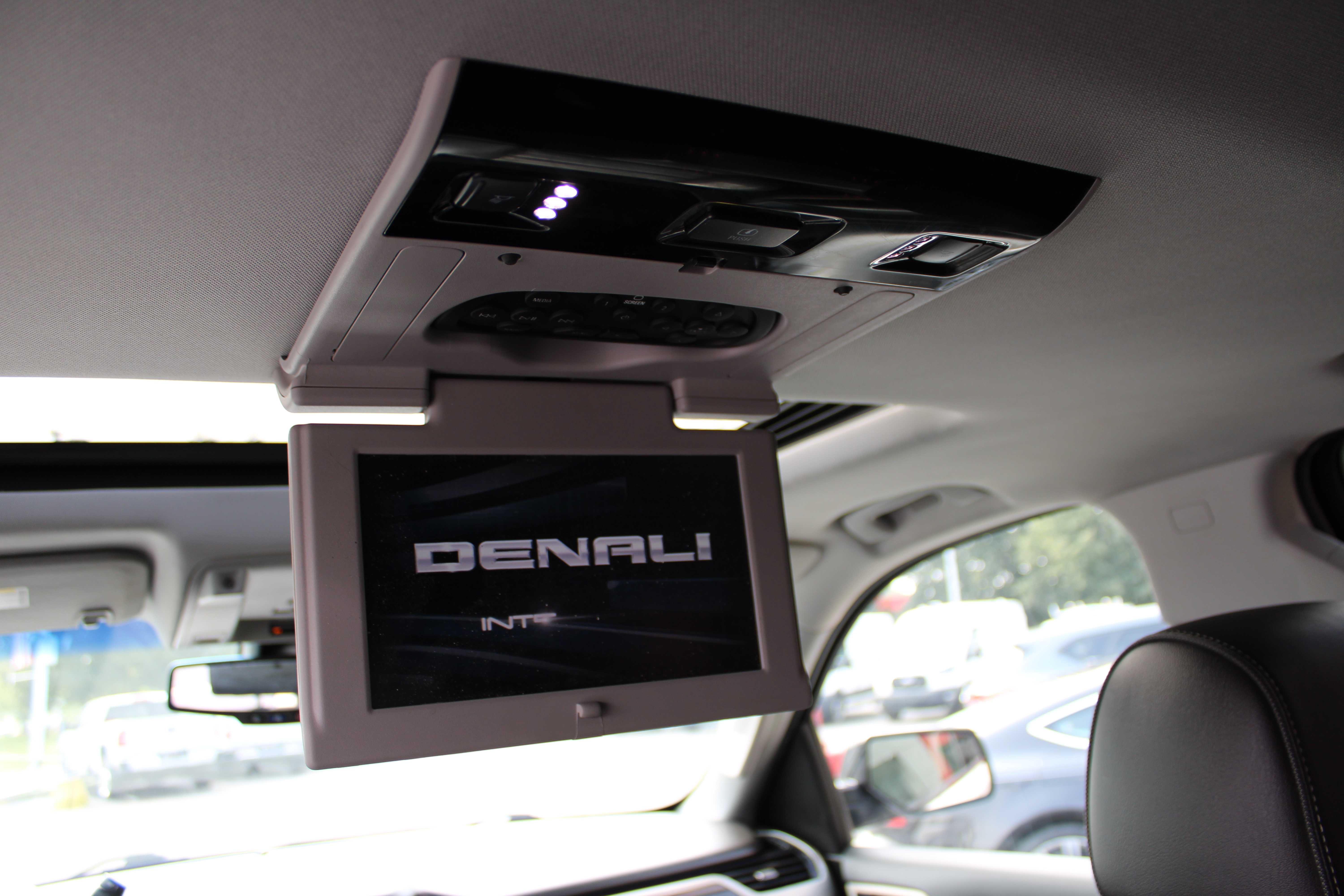 WHITE, 2019 GMC YUKON Thumnail Image 22