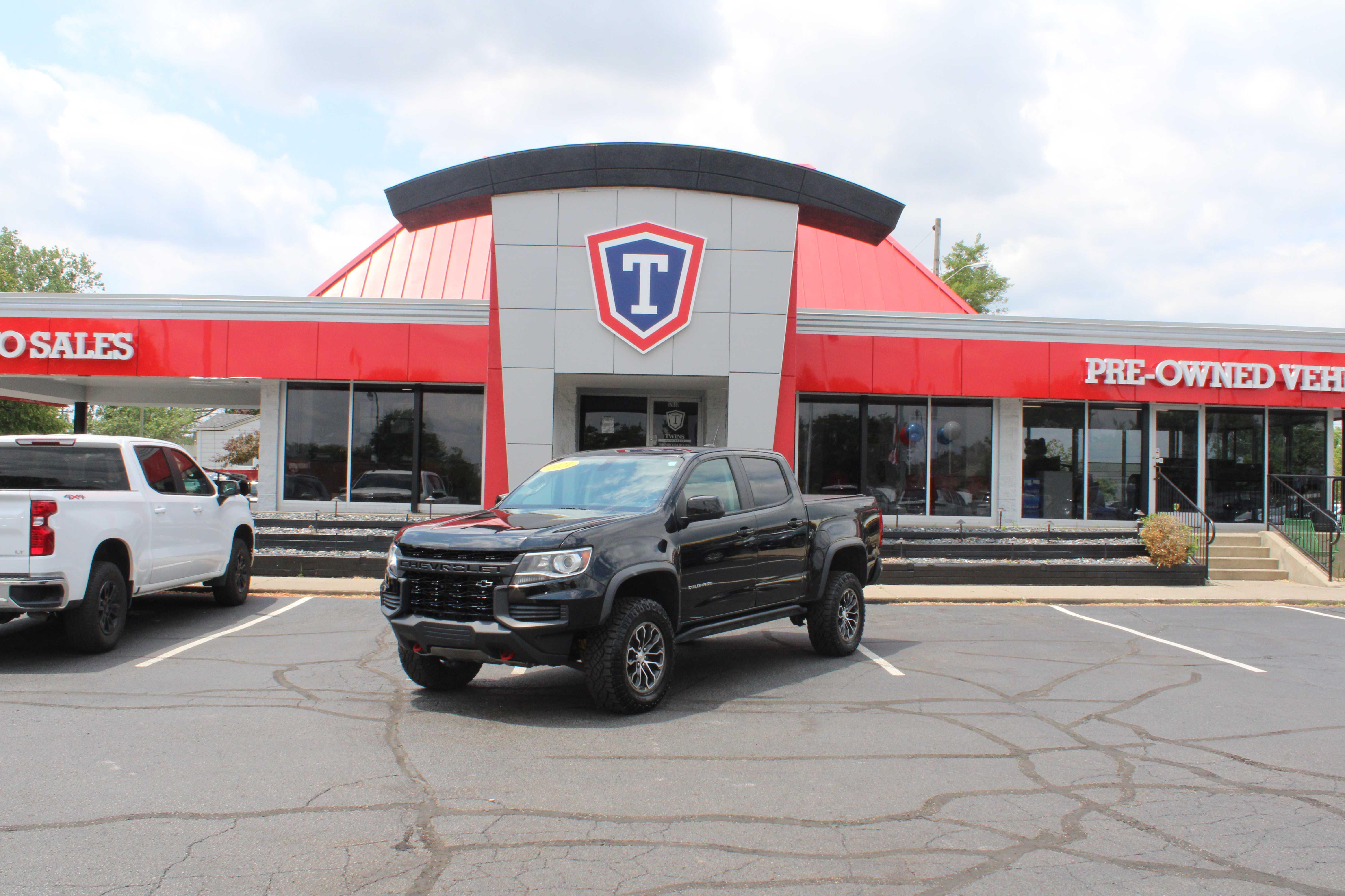 BLACK, 2021 CHEVROLET COLORADO CREW CAB Image 