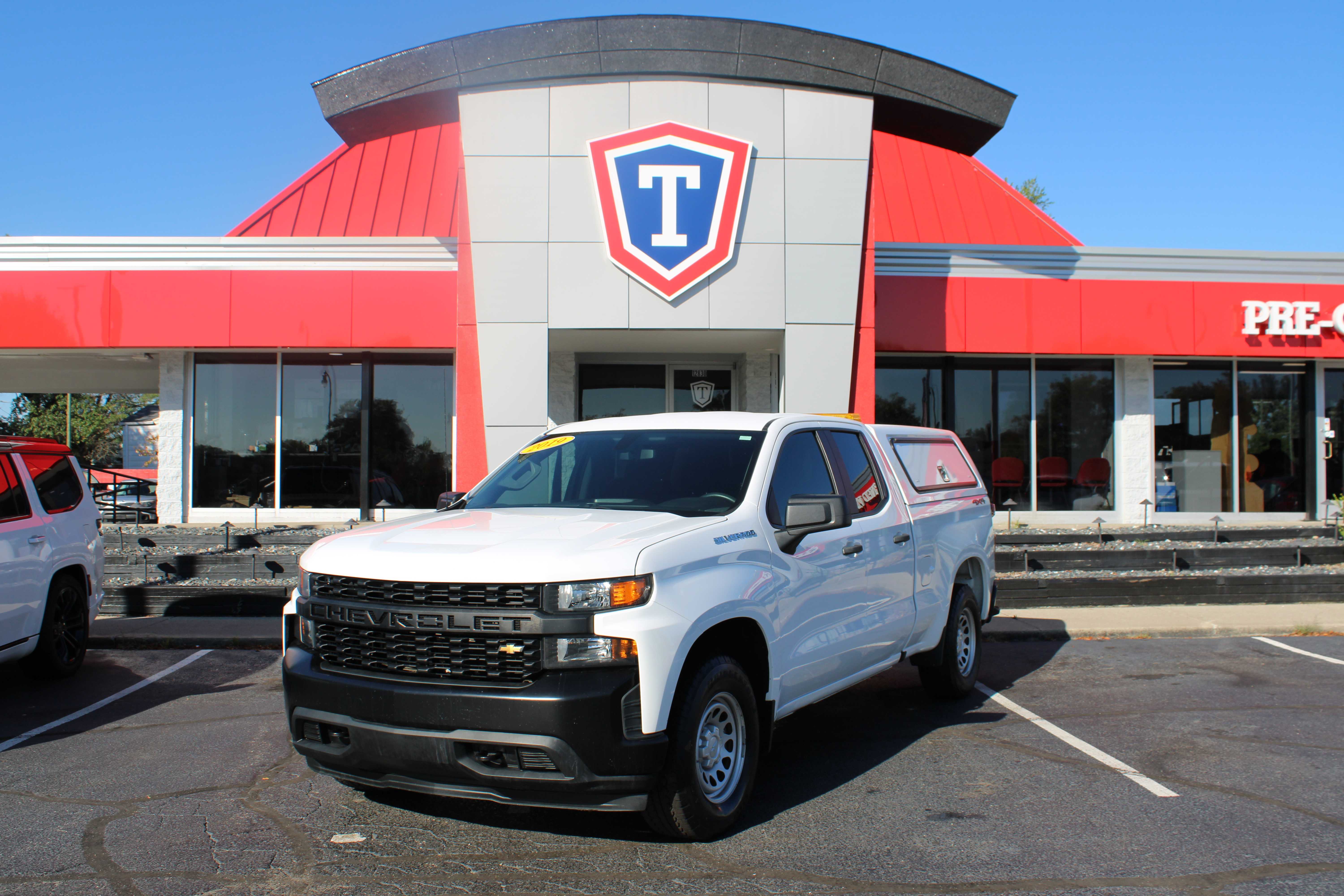 WHITE, 2019 CHEVROLET SILVERADO 1500 DOUBLE CAB Image 
