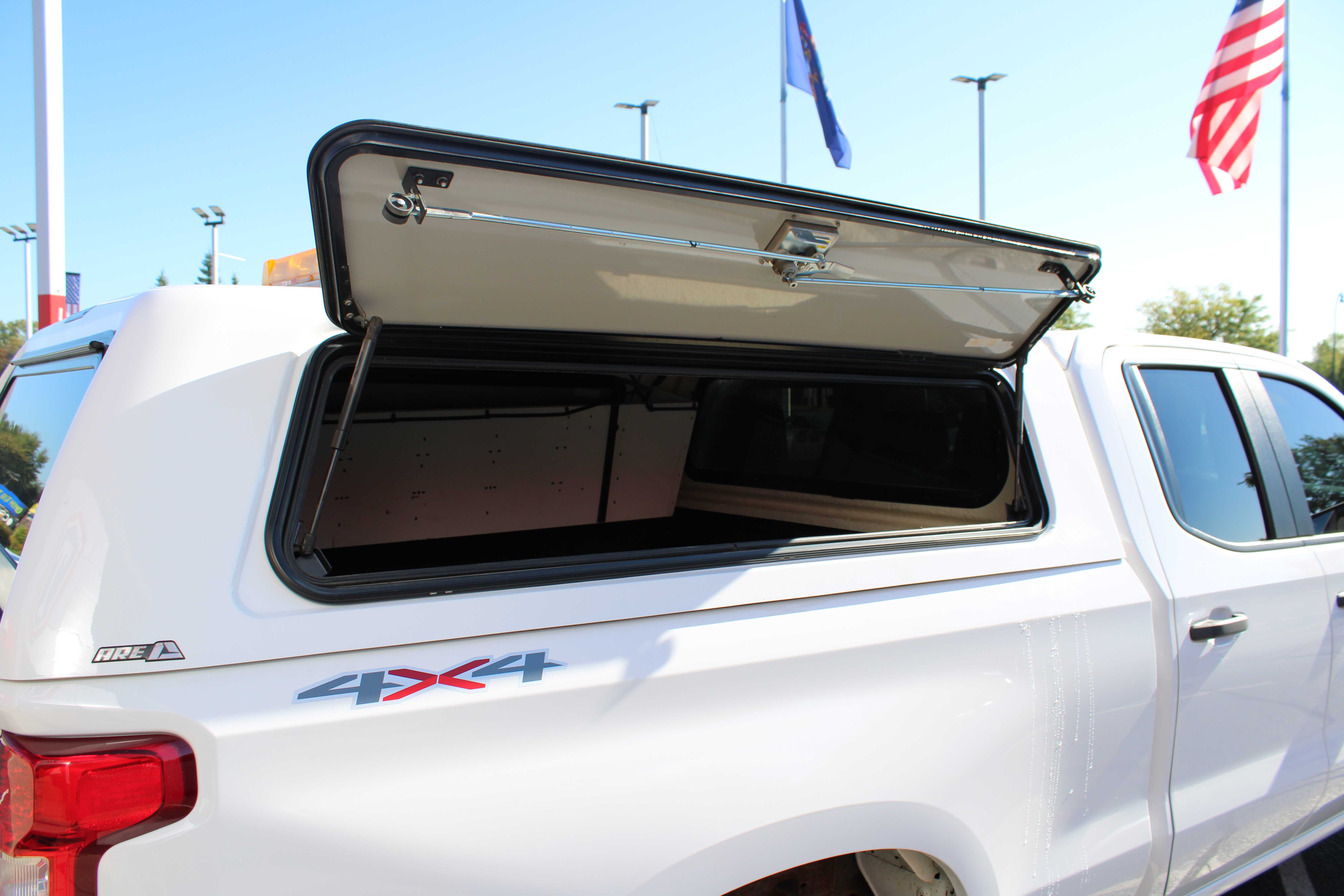 WHITE, 2019 CHEVROLET SILVERADO 1500 DOUBLE CAB Thumnail Image 11