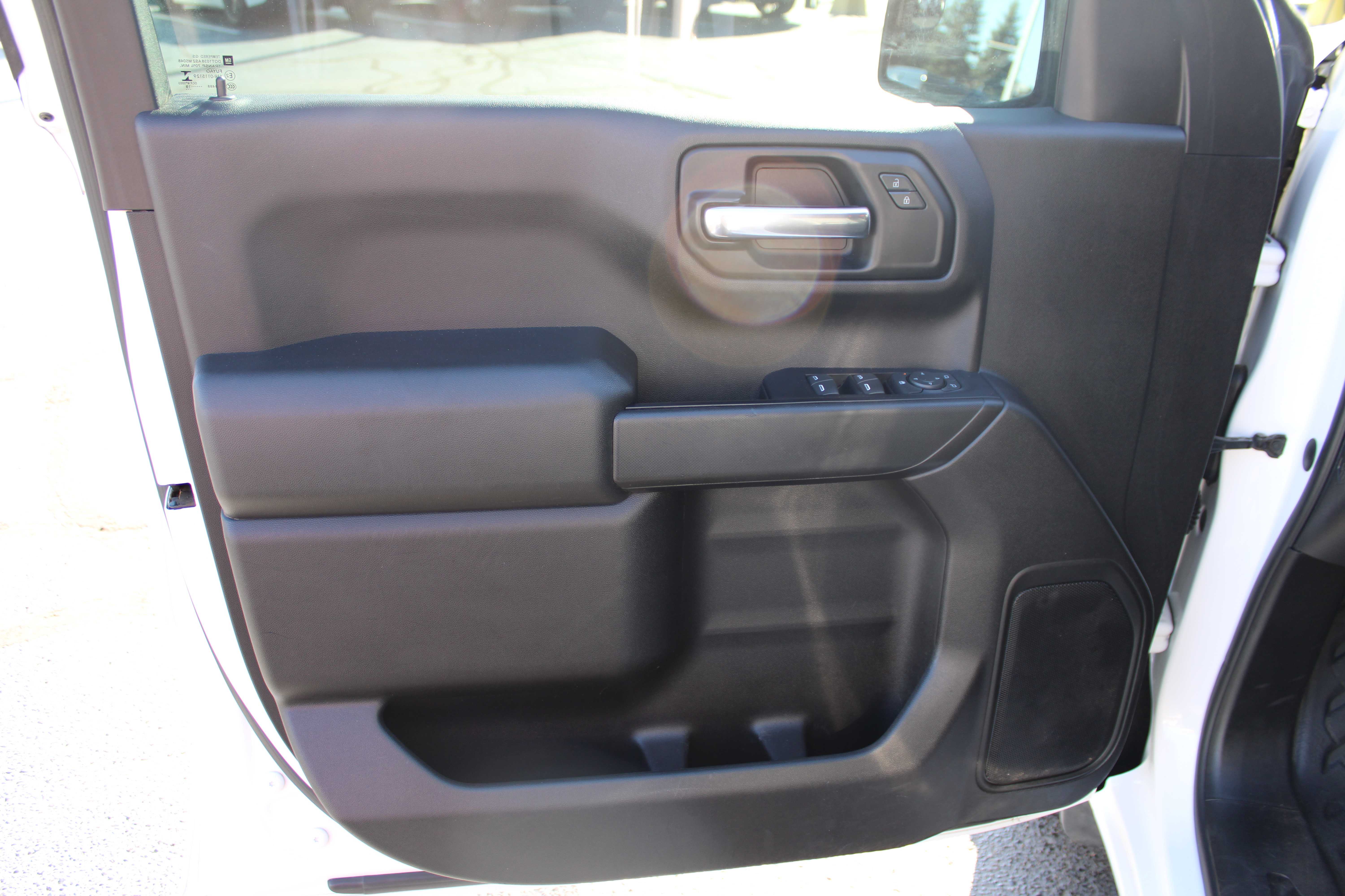 WHITE, 2019 CHEVROLET SILVERADO 1500 DOUBLE CAB Thumnail Image 12