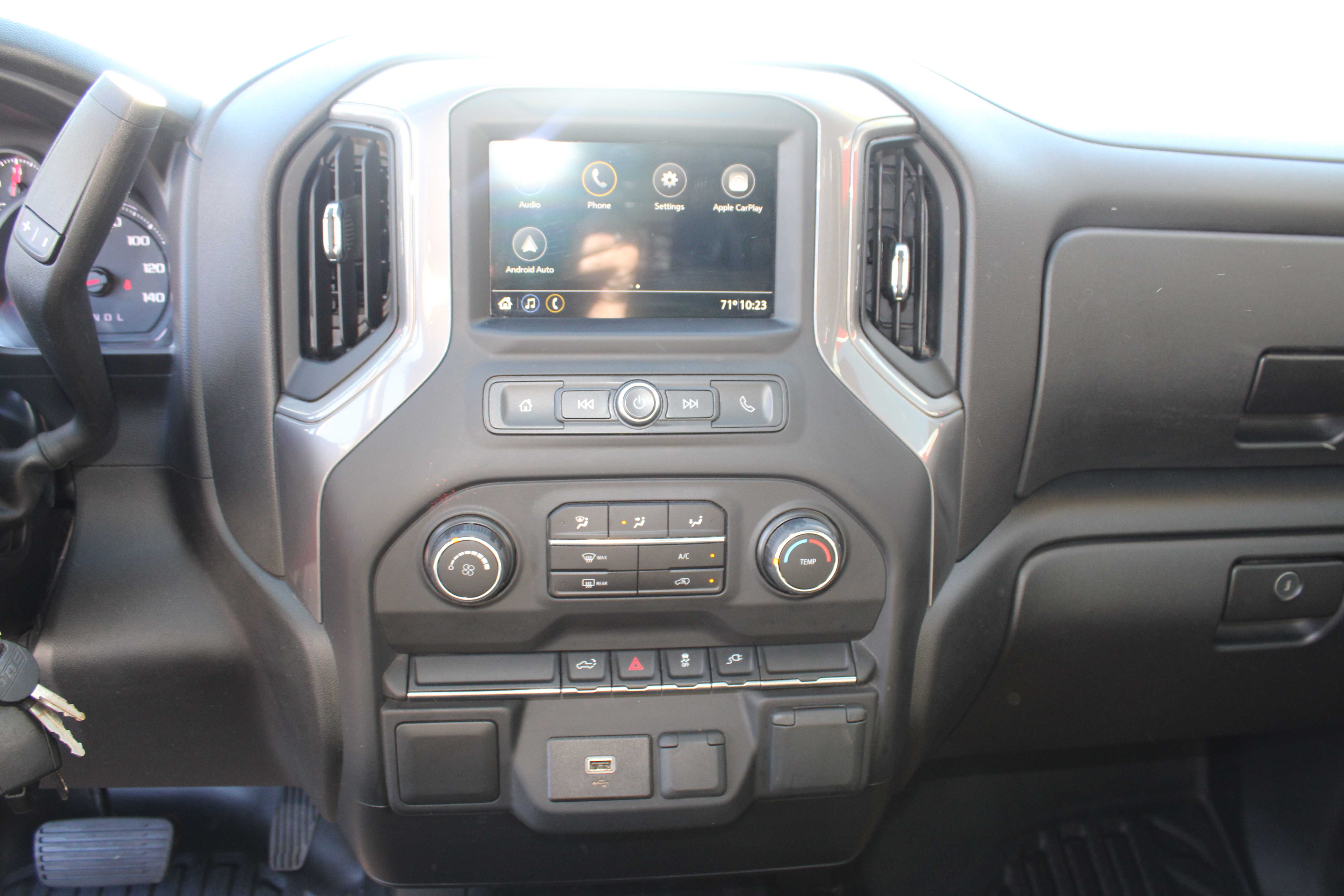 WHITE, 2019 CHEVROLET SILVERADO 1500 DOUBLE CAB Thumnail Image 16